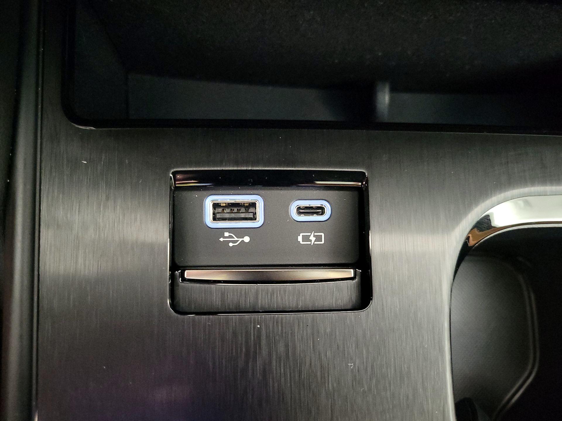 Thumbnail: 2024 Lexus ES - 17