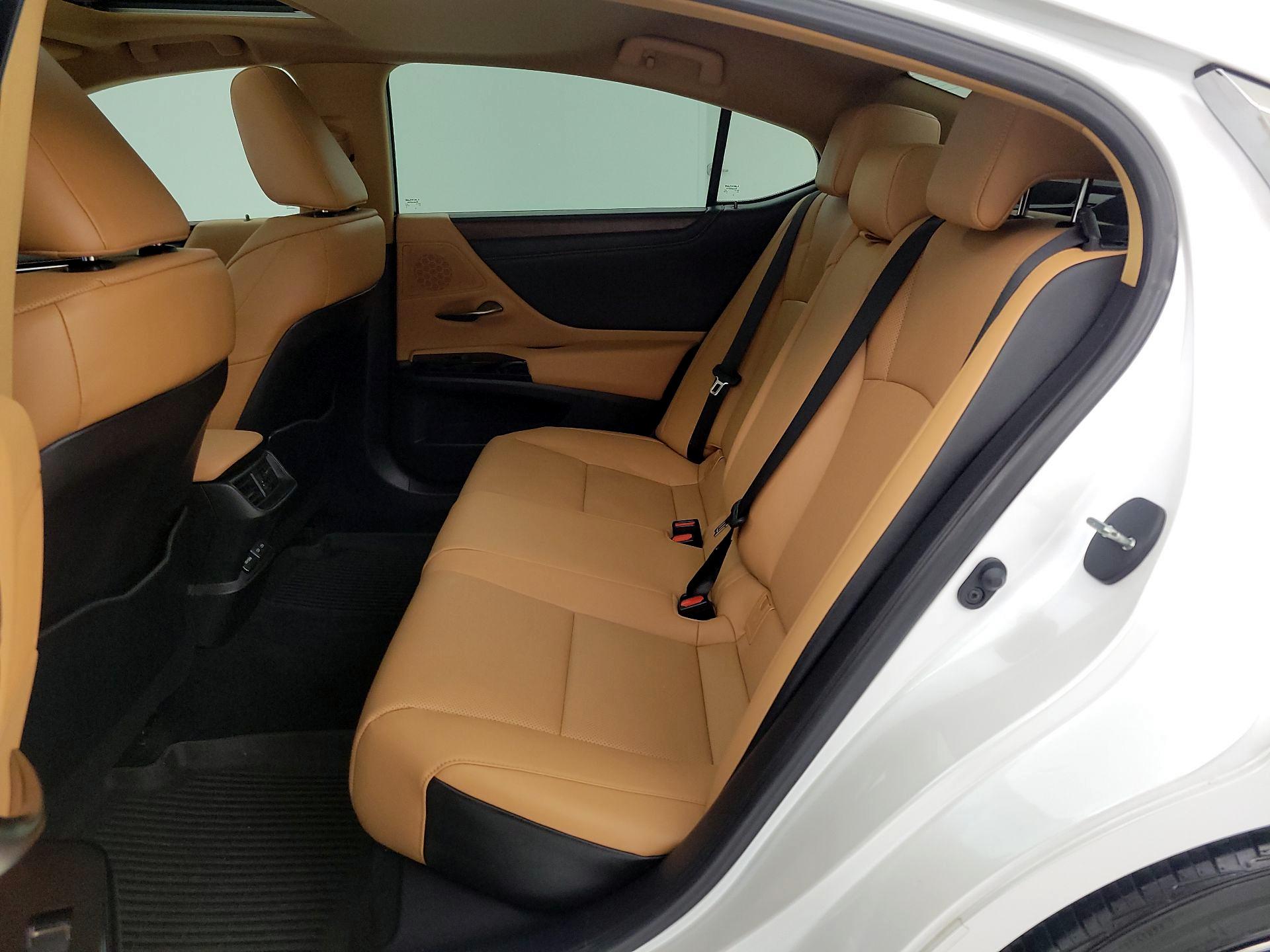 Thumbnail: 2024 Lexus ES - 19