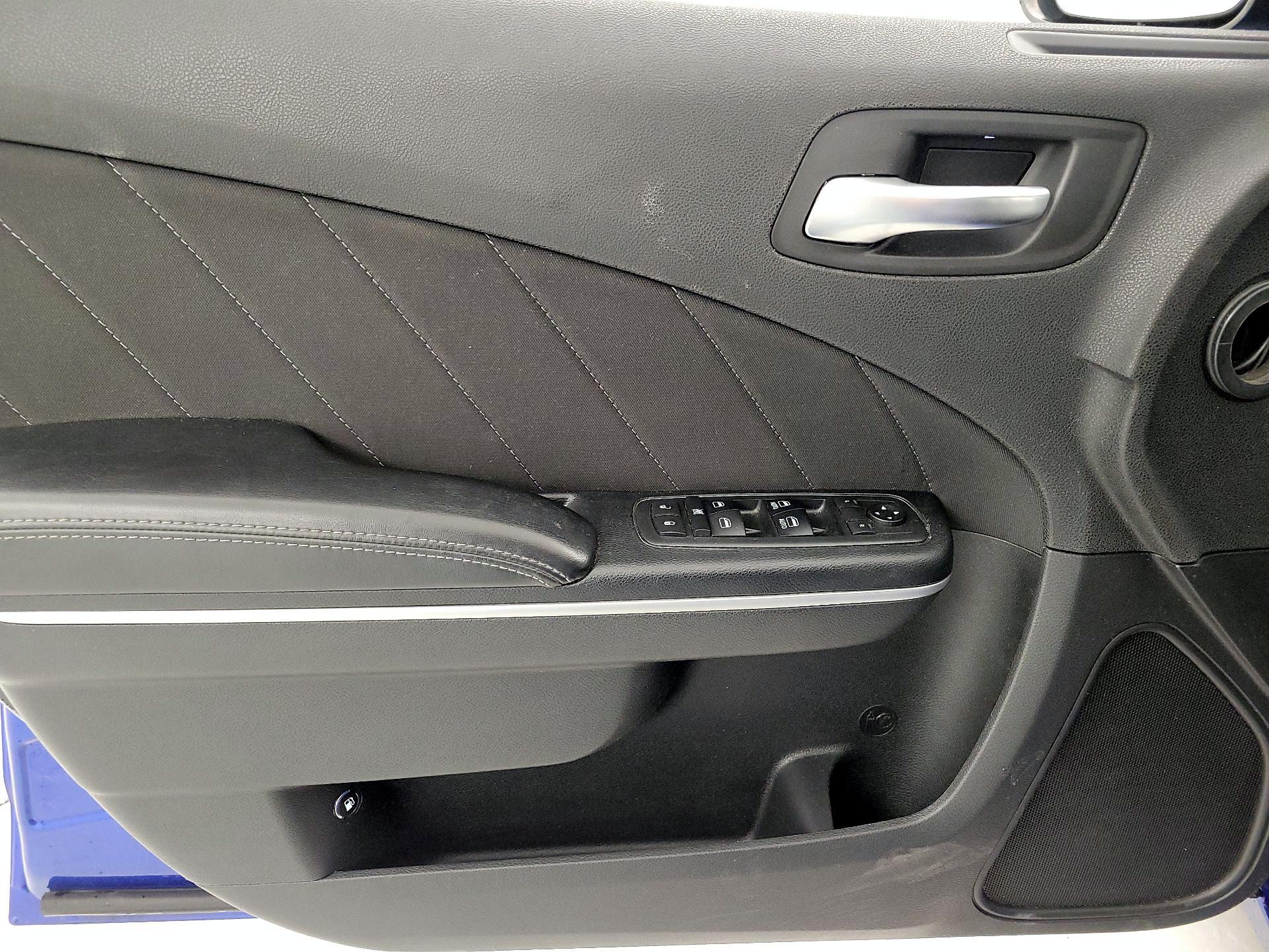 Thumbnail: 2018 Dodge Charger - 12