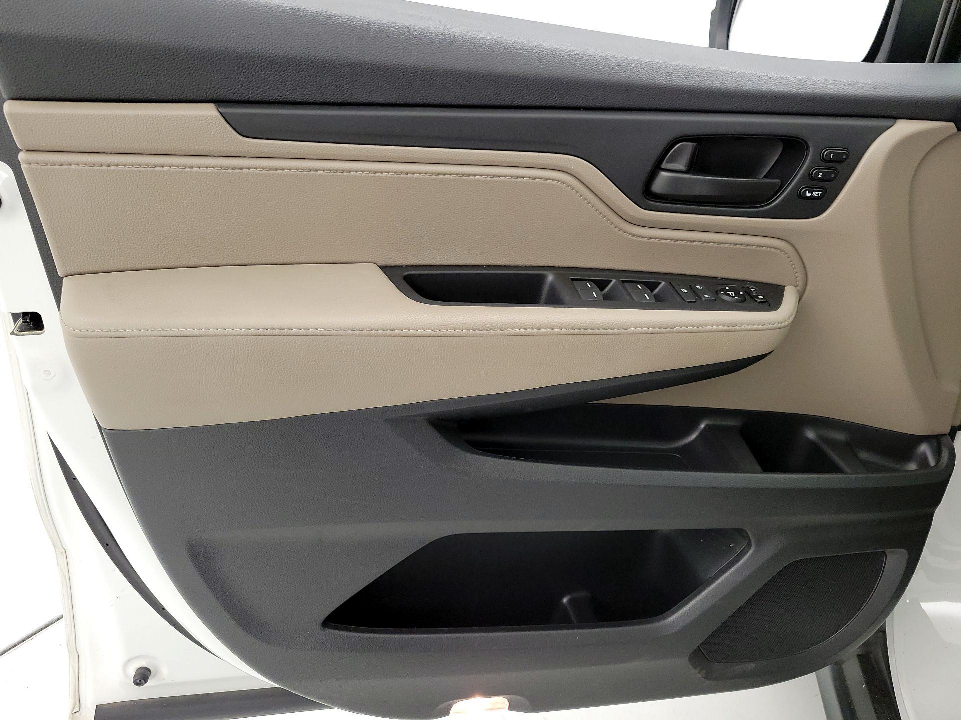 Thumbnail: 2020 Honda Odyssey - 12
