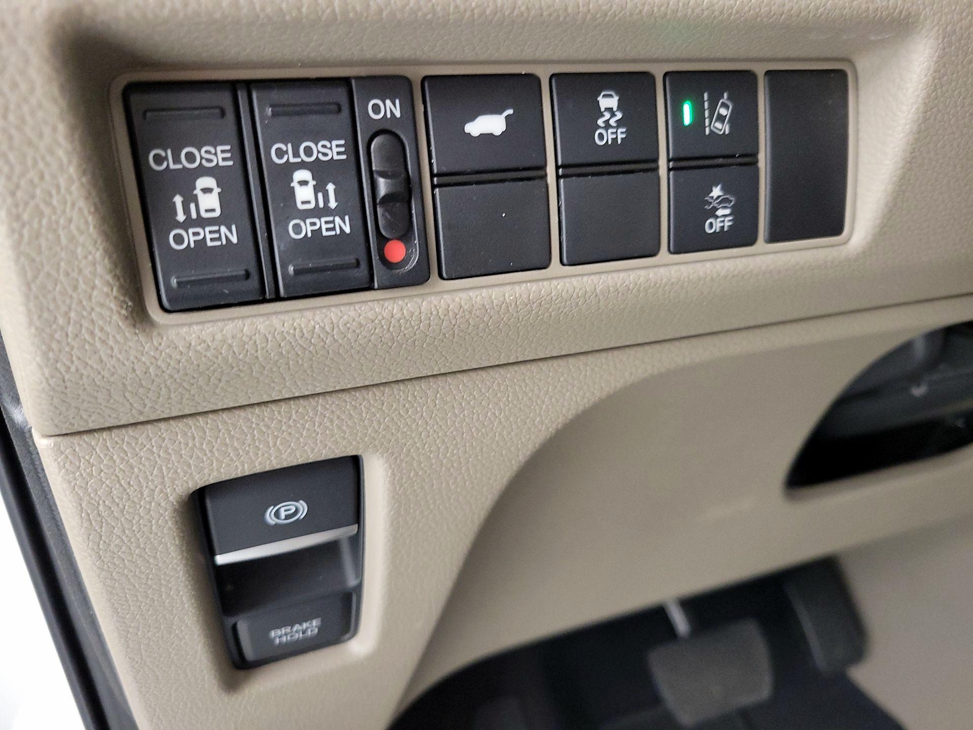 Thumbnail: 2020 Honda Odyssey - 13