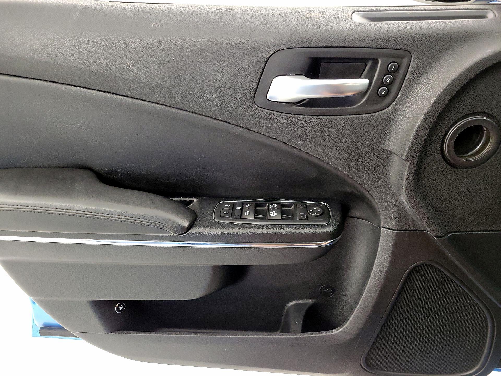 Thumbnail: 2015 Dodge Charger - 12