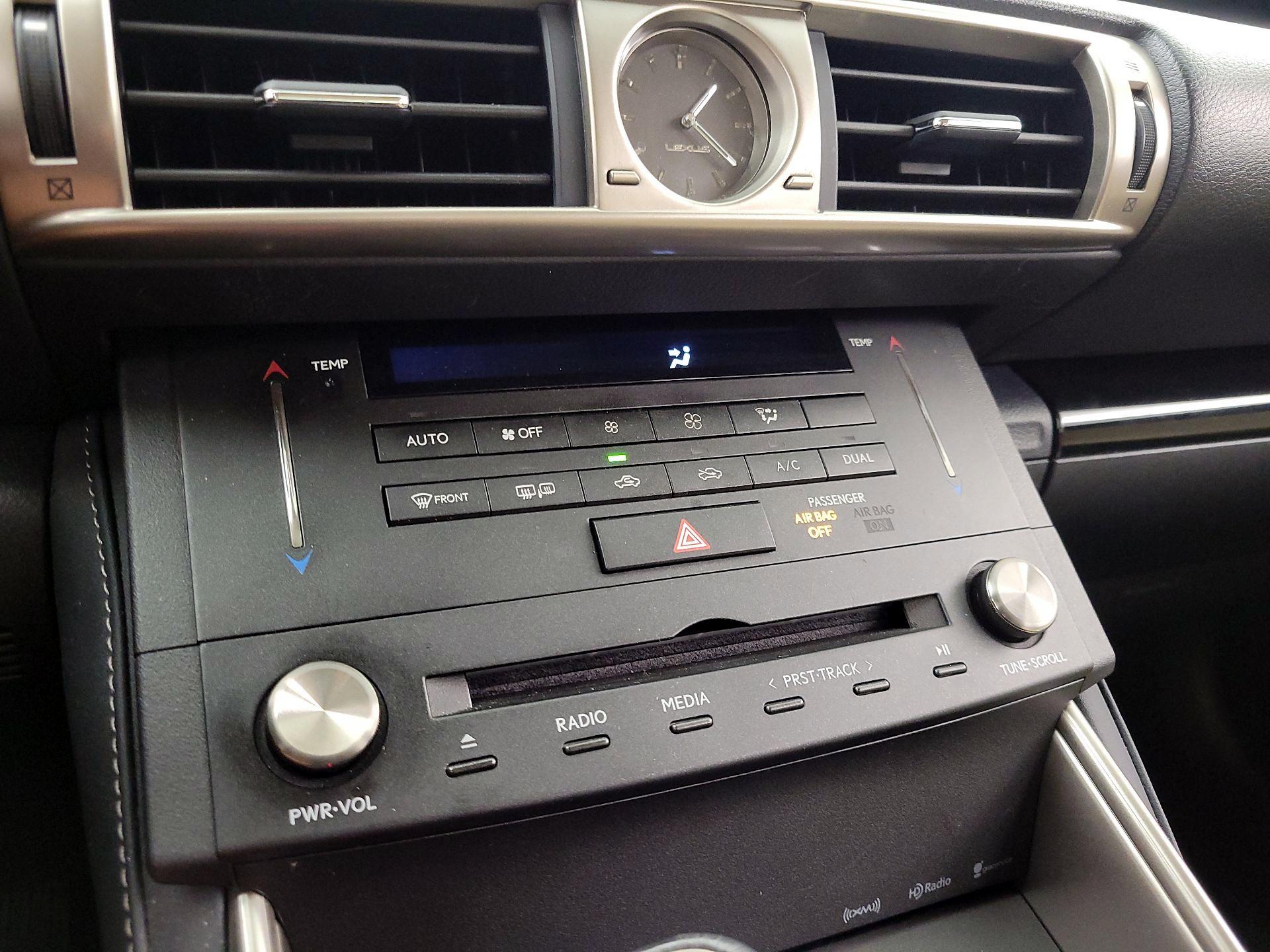 Thumbnail: 2015 Lexus IS - 16