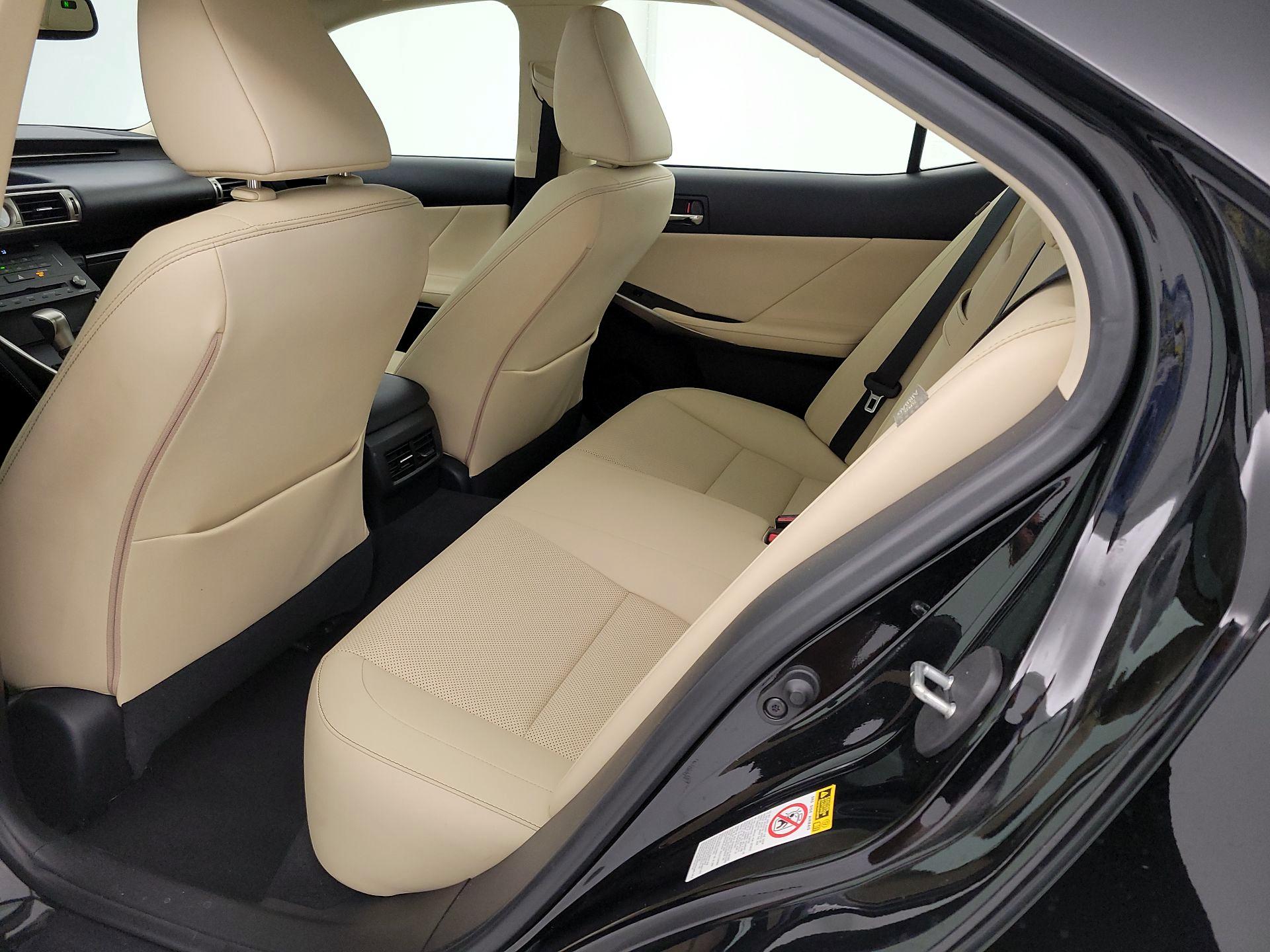 Thumbnail: 2015 Lexus IS - 20