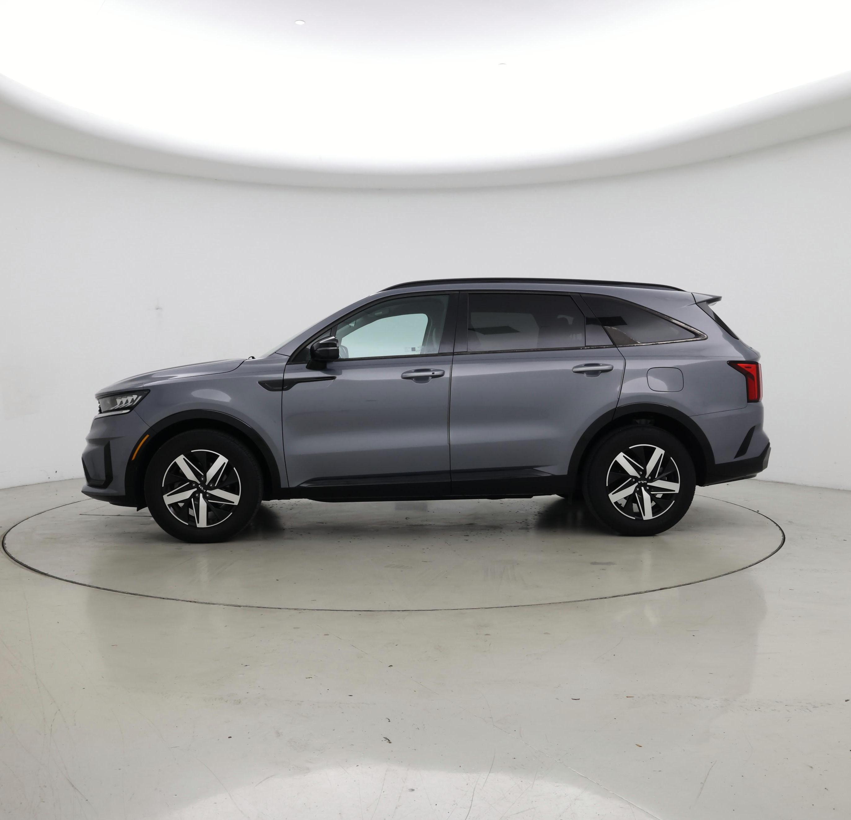 Thumbnail: 2023 Kia Sorento - 3
