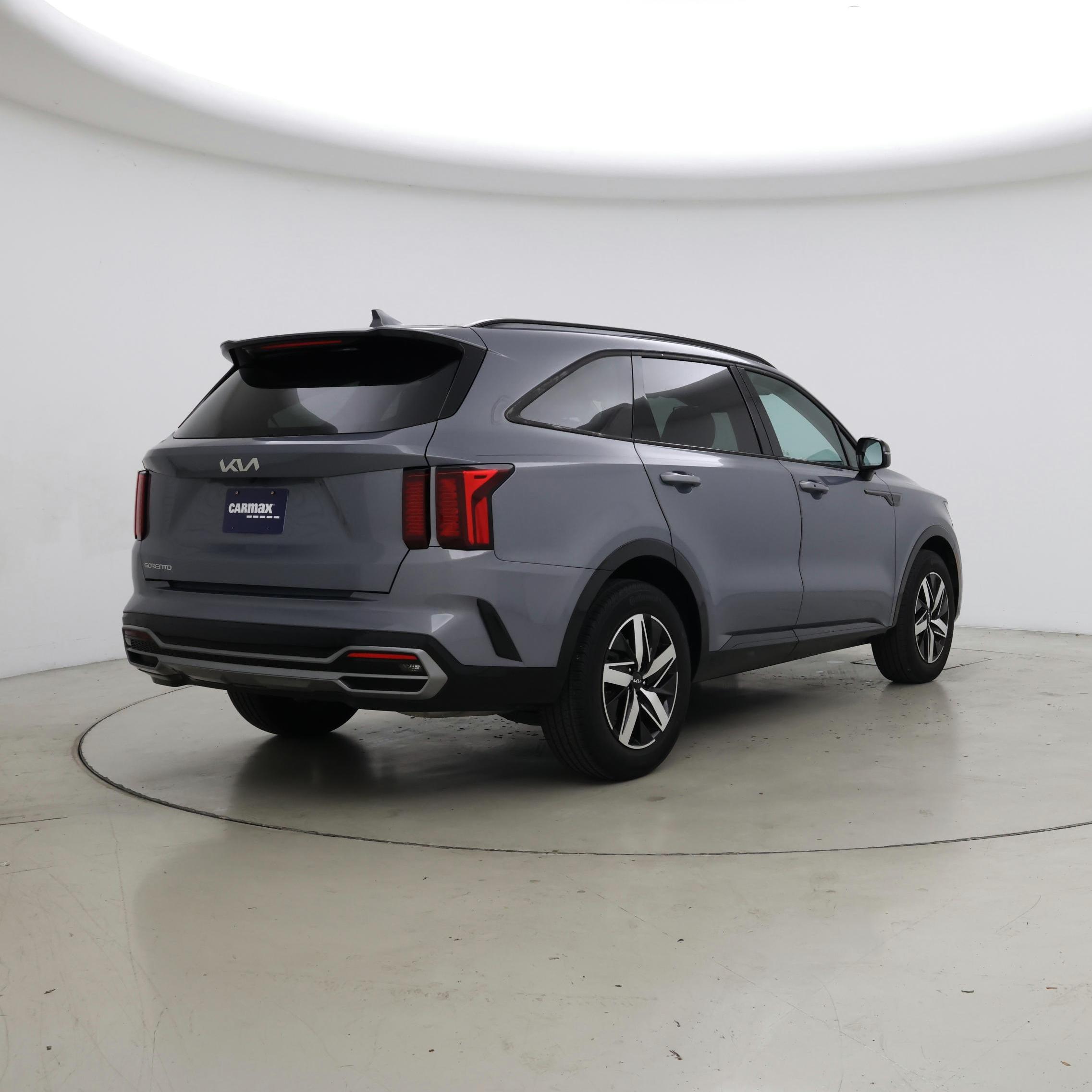 Thumbnail: 2023 Kia Sorento - 8