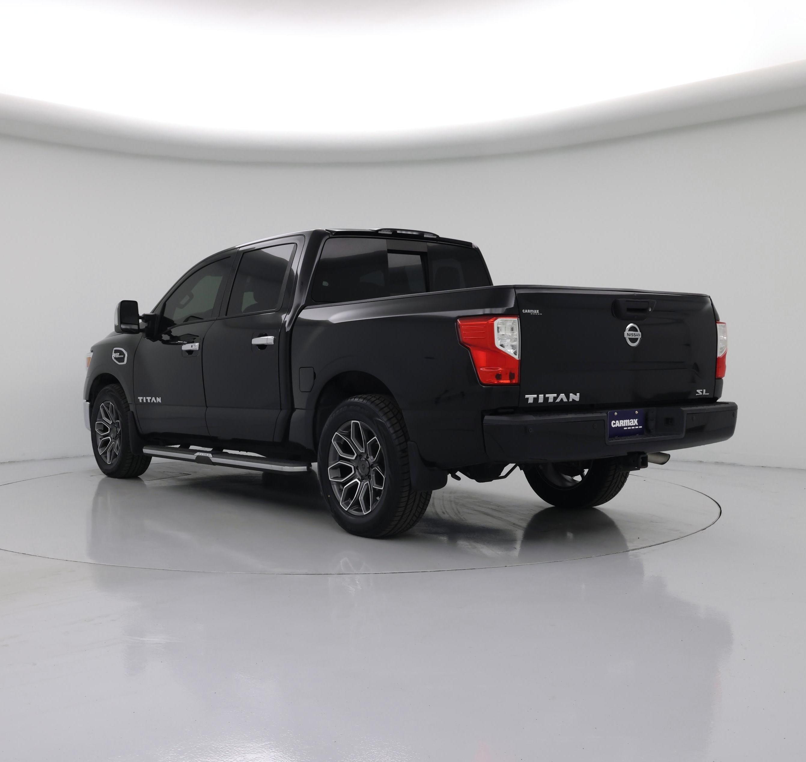 Thumbnail: 2017 Nissan Titan - 2