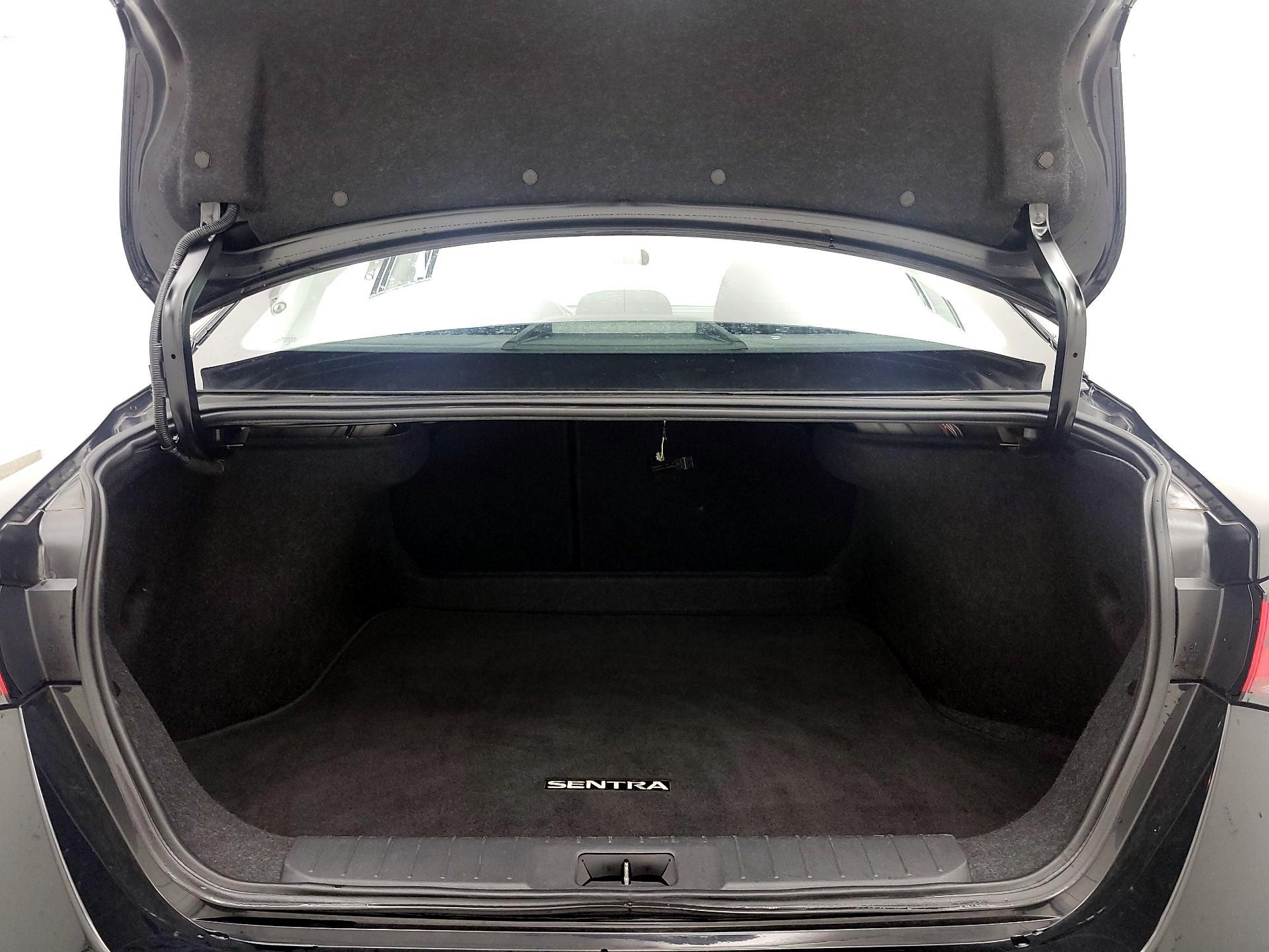 Thumbnail: 2025 Nissan Sentra - 20