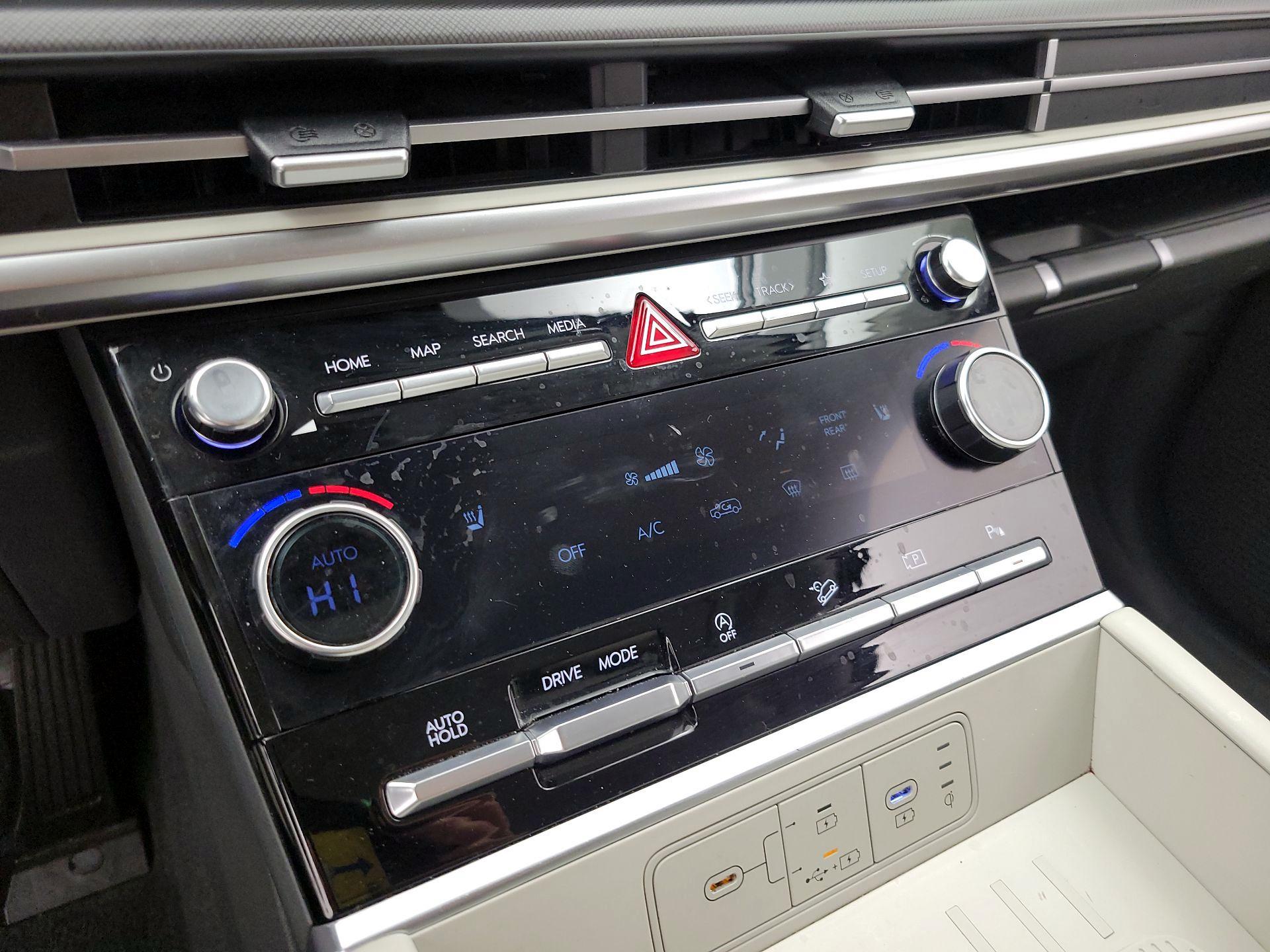 Thumbnail: 2025 Hyundai Santa Fe - 16