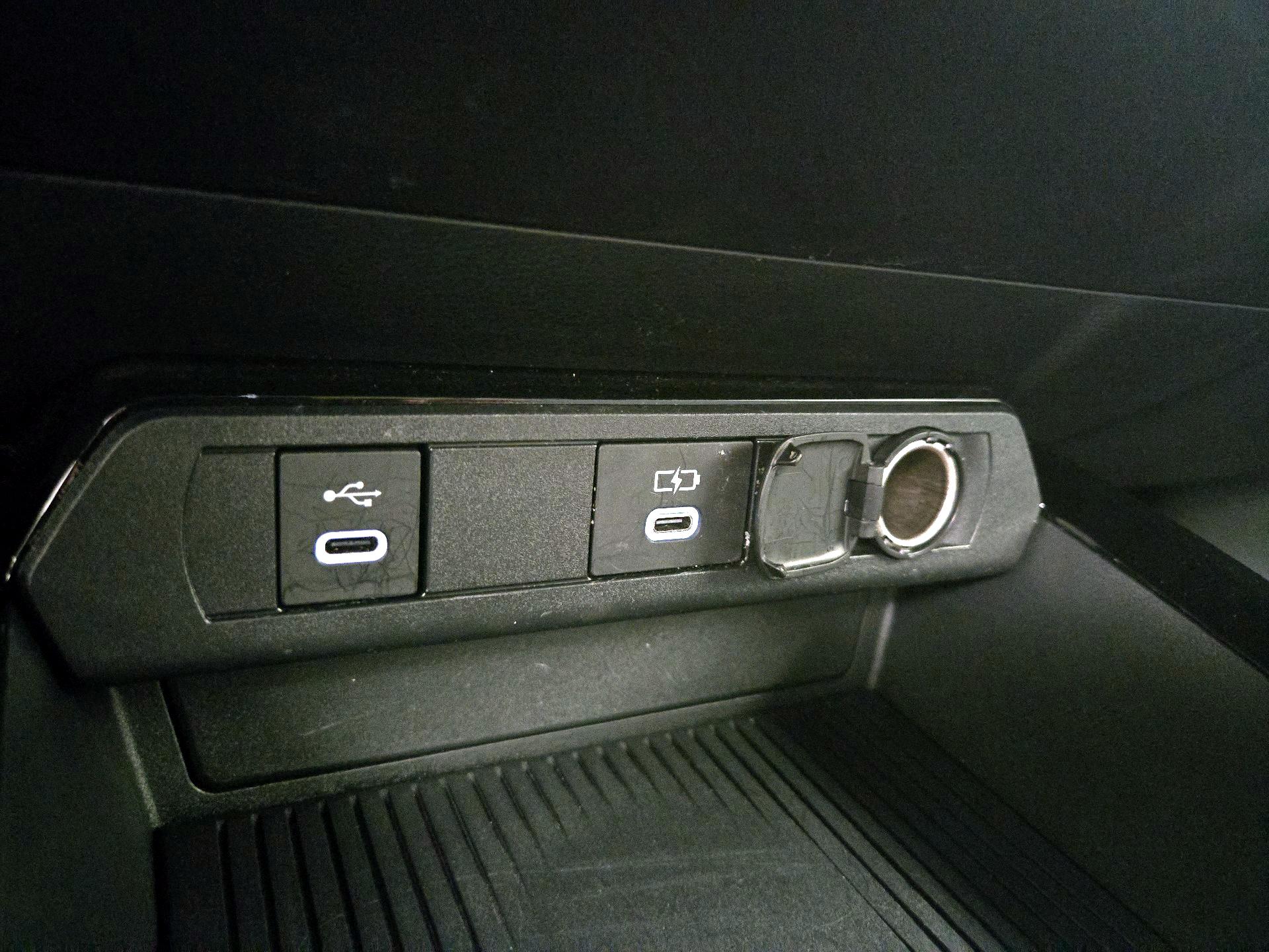 Thumbnail: 2025 Toyota Prius - 18