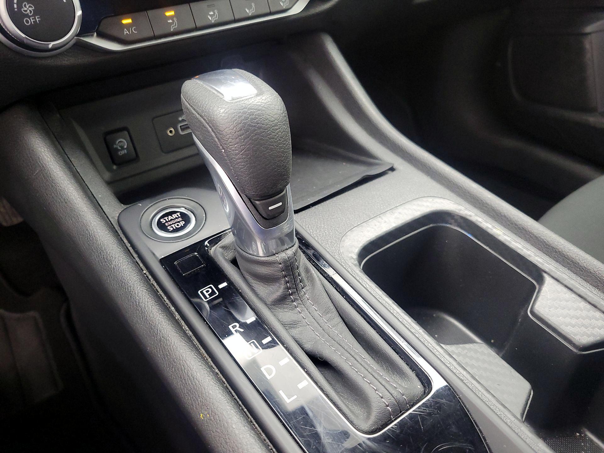 Thumbnail: 2025 Nissan Sentra - 16