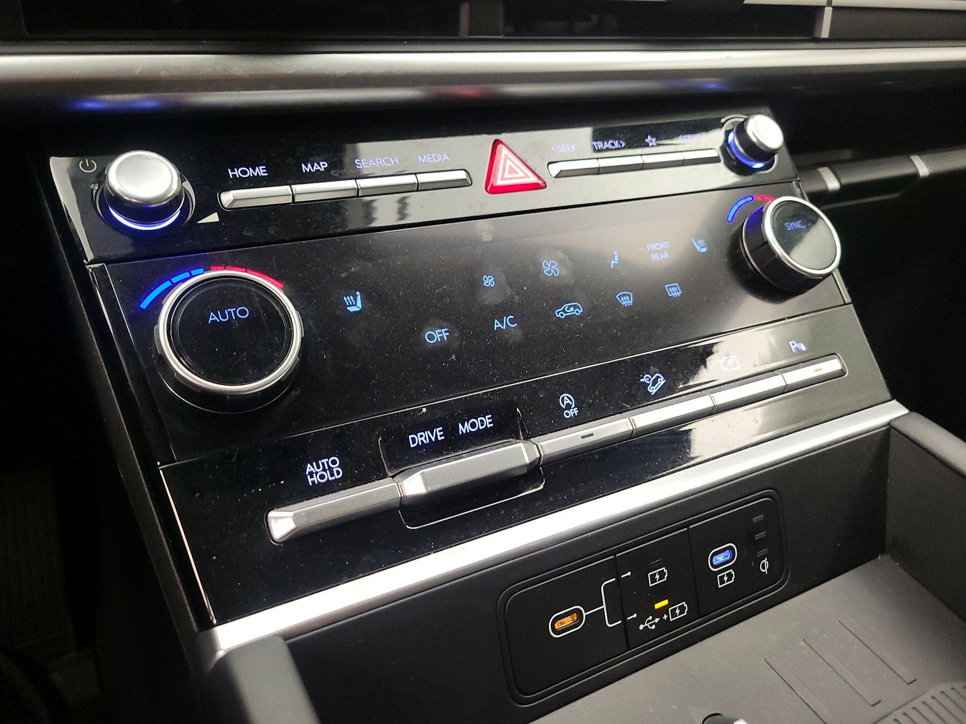 Thumbnail: 2025 Hyundai Santa Fe - 16