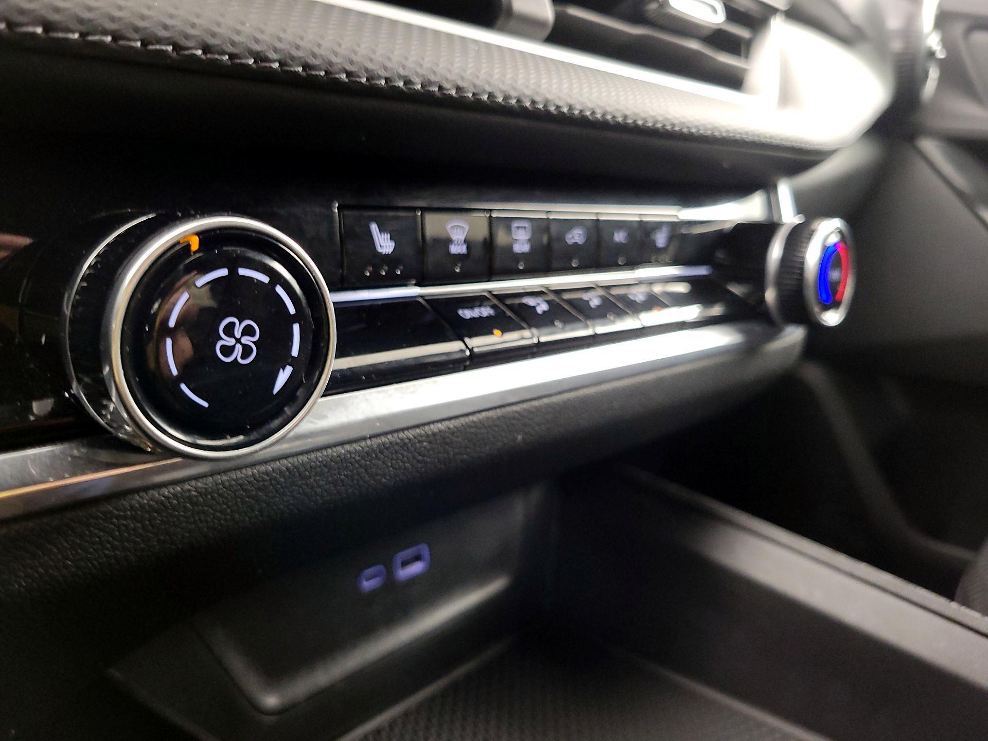 Thumbnail: 2025 Chevrolet Equinox - 16