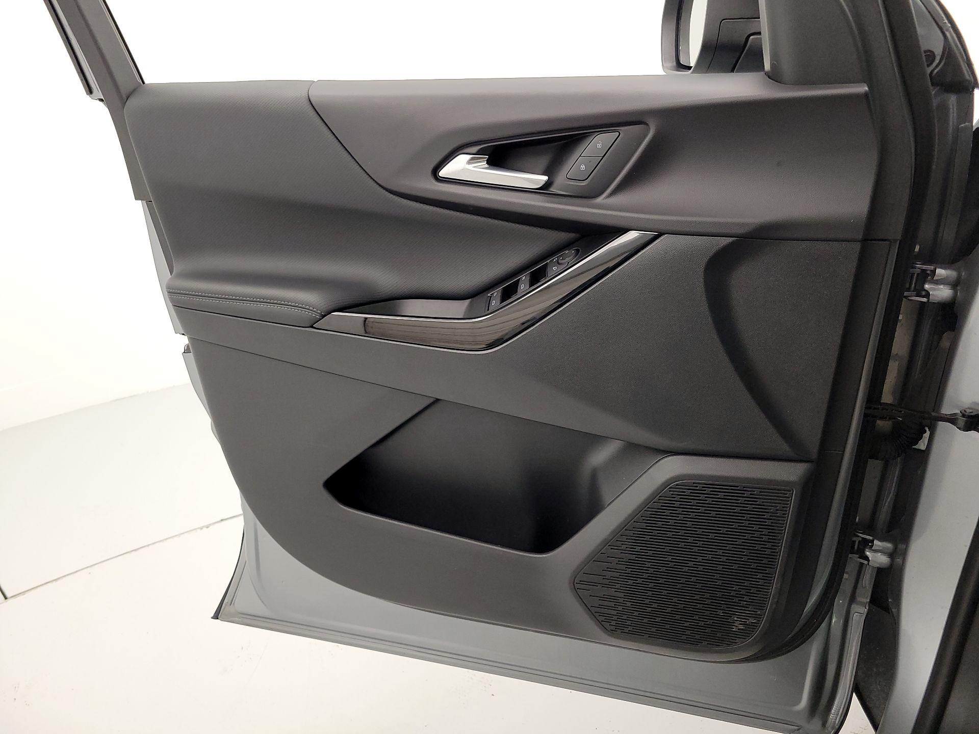 Thumbnail: 2025 Chevrolet Equinox - 12