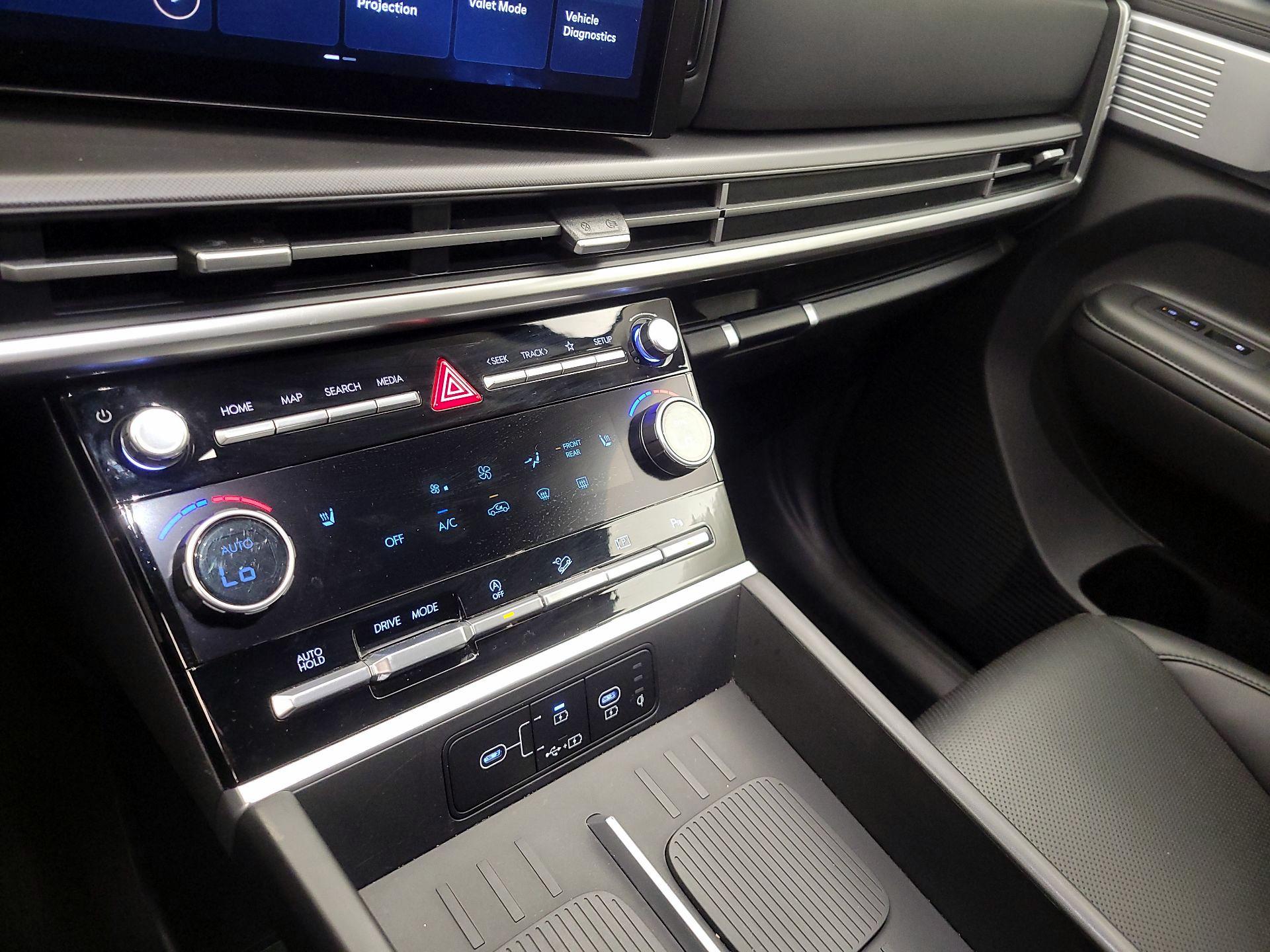 Thumbnail: 2025 Hyundai Santa Fe - 16