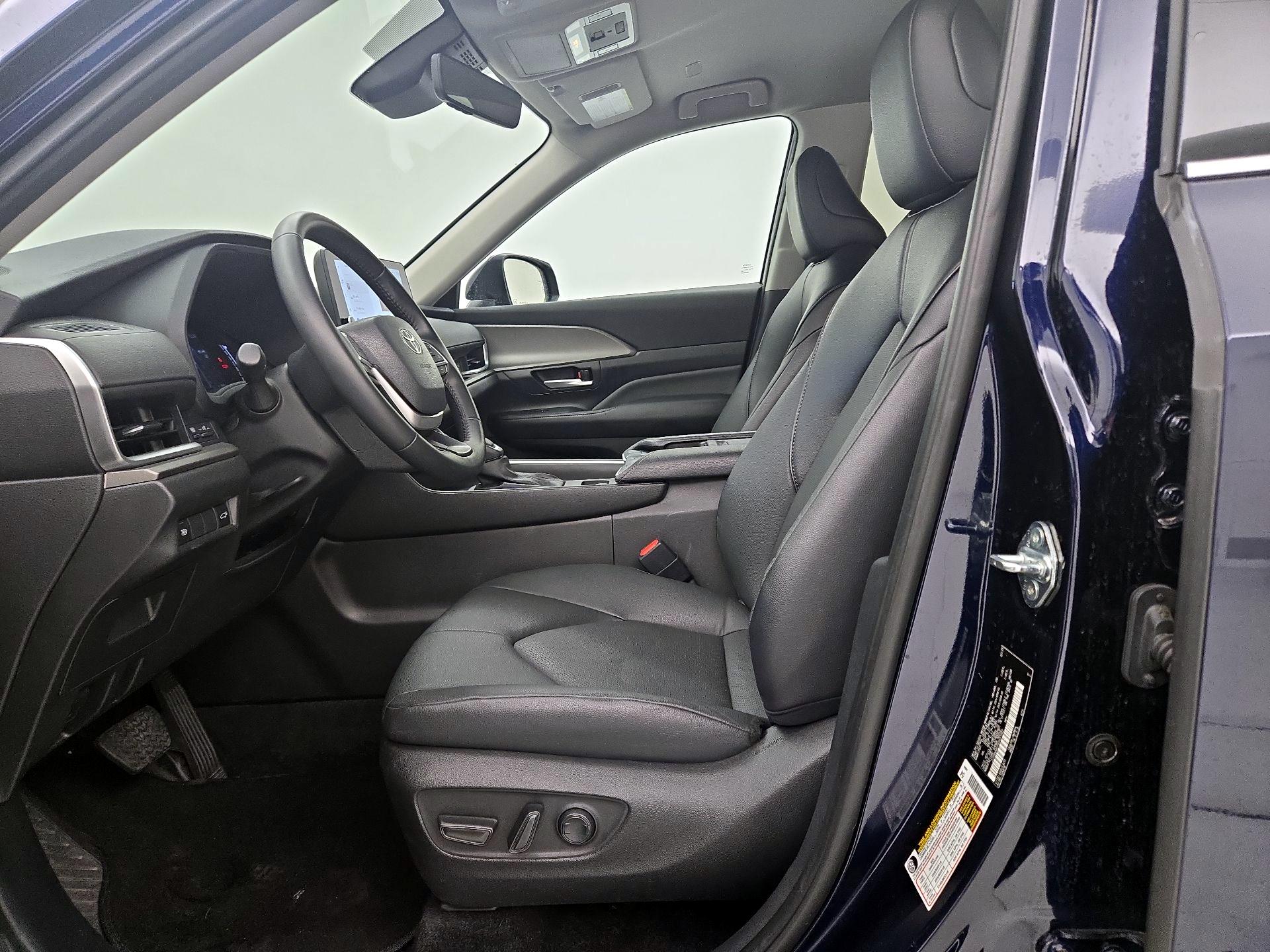 Thumbnail: 2025 Toyota Grand Highlander - 11