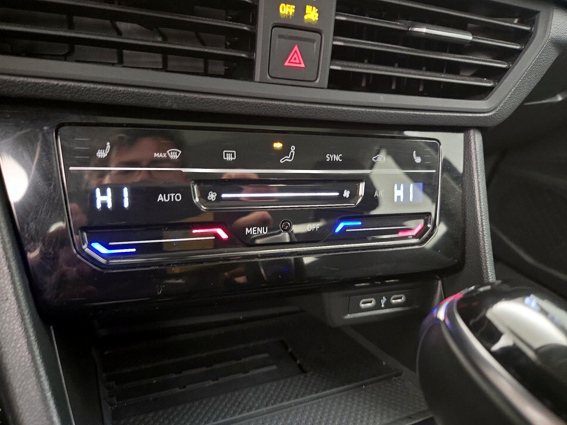 Thumbnail: 2025 Volkswagen Jetta - 16