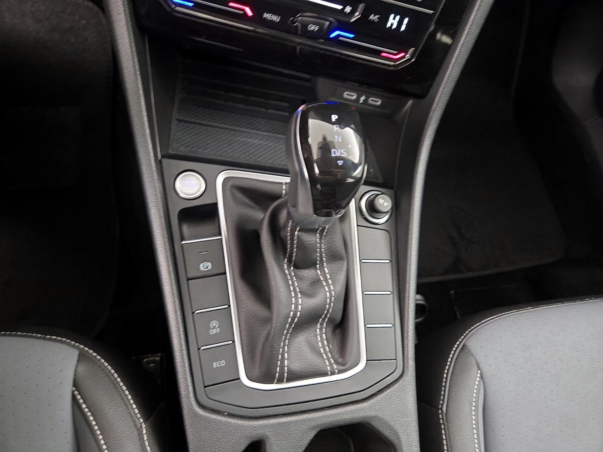 Thumbnail: 2025 Volkswagen Jetta - 17