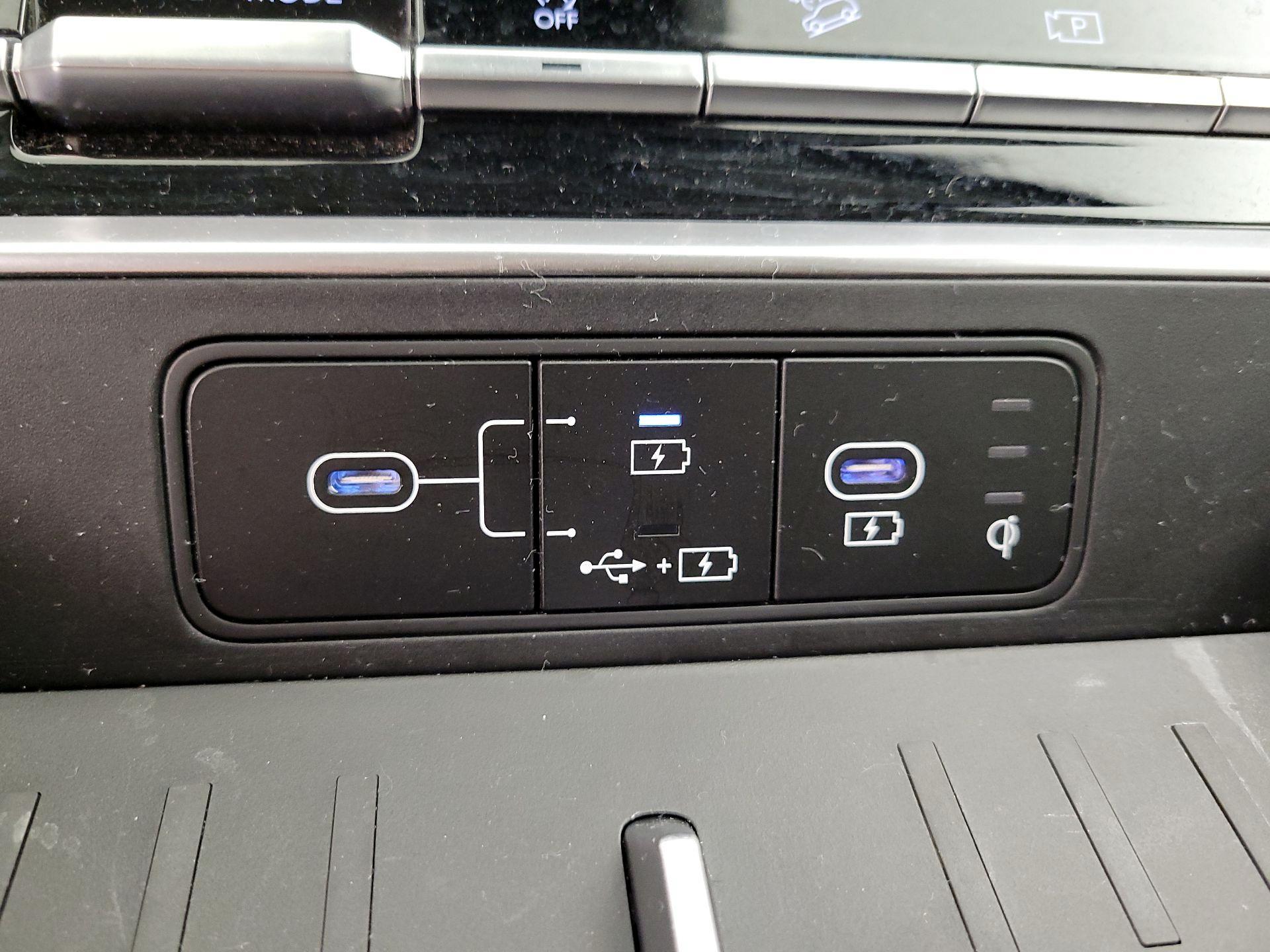 Thumbnail: 2025 Hyundai Santa Fe - 18