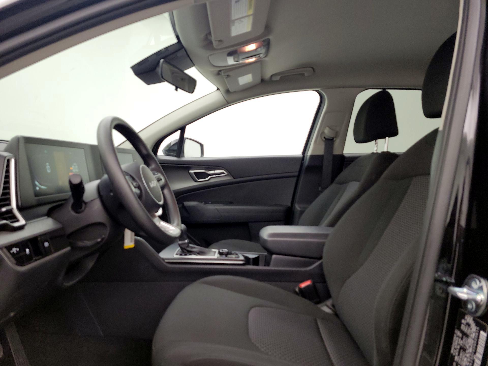 Thumbnail: 2025 Kia Sportage - 11