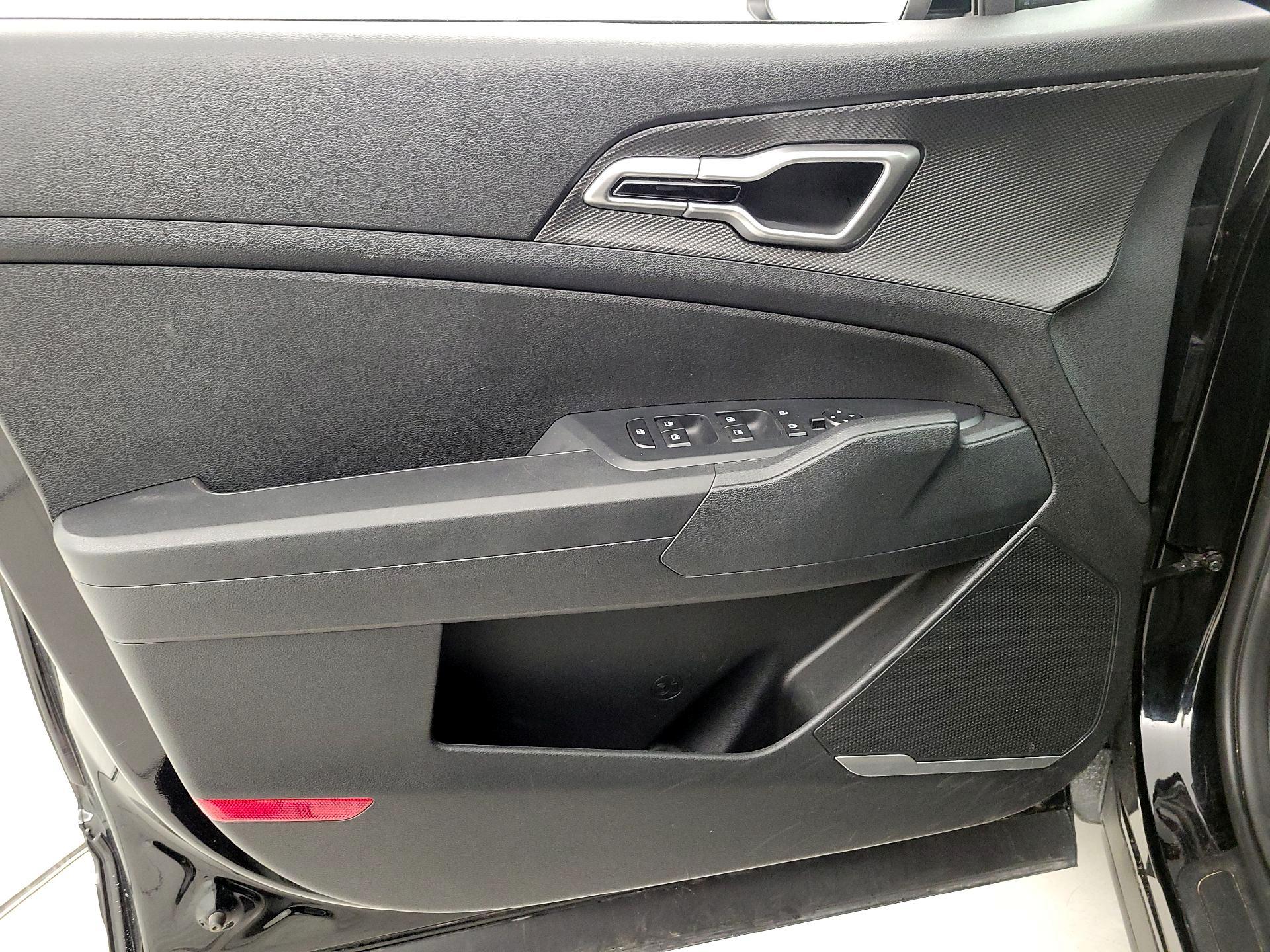 Thumbnail: 2025 Kia Sportage - 12