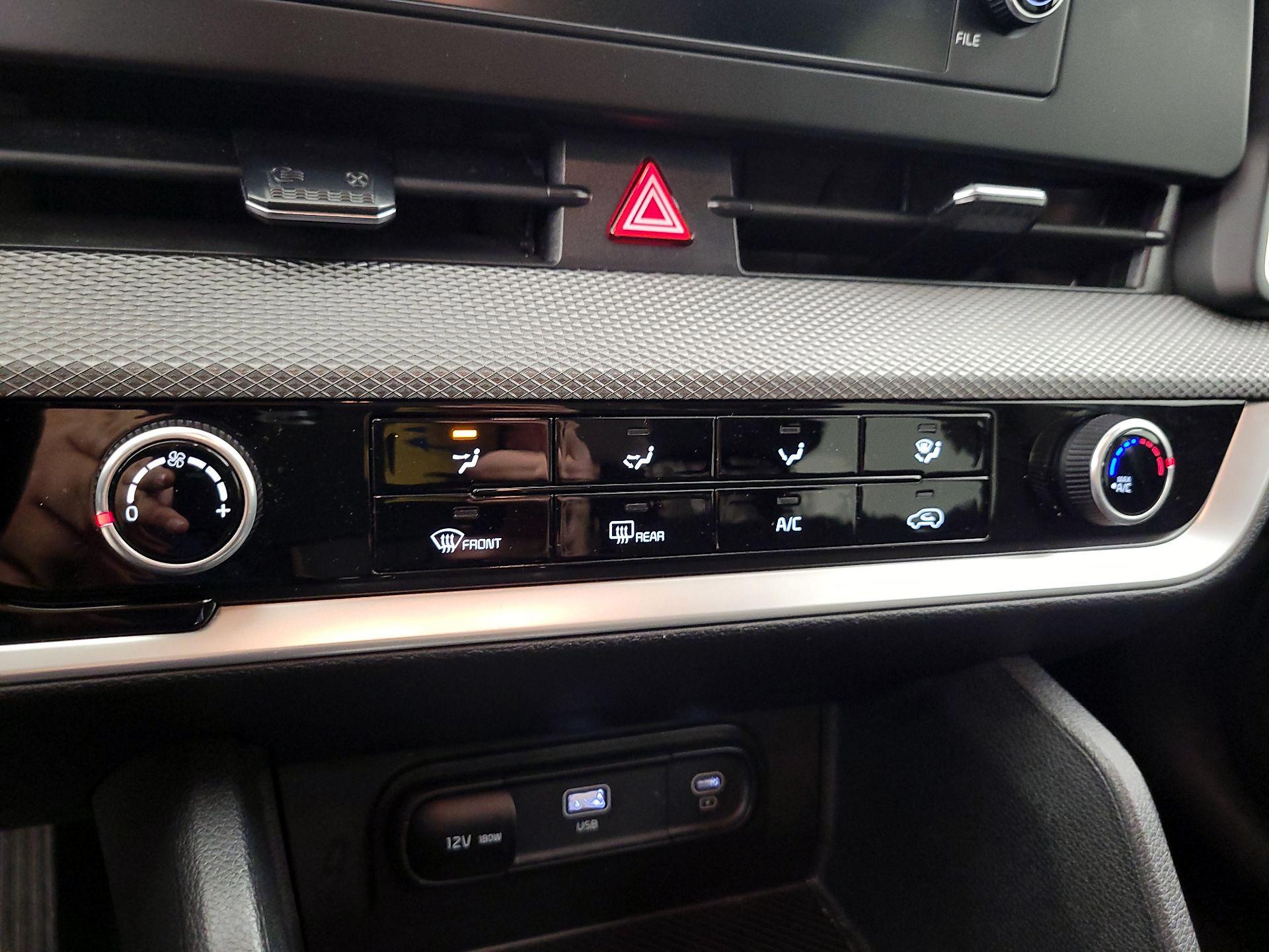 Thumbnail: 2025 Kia Sportage - 14