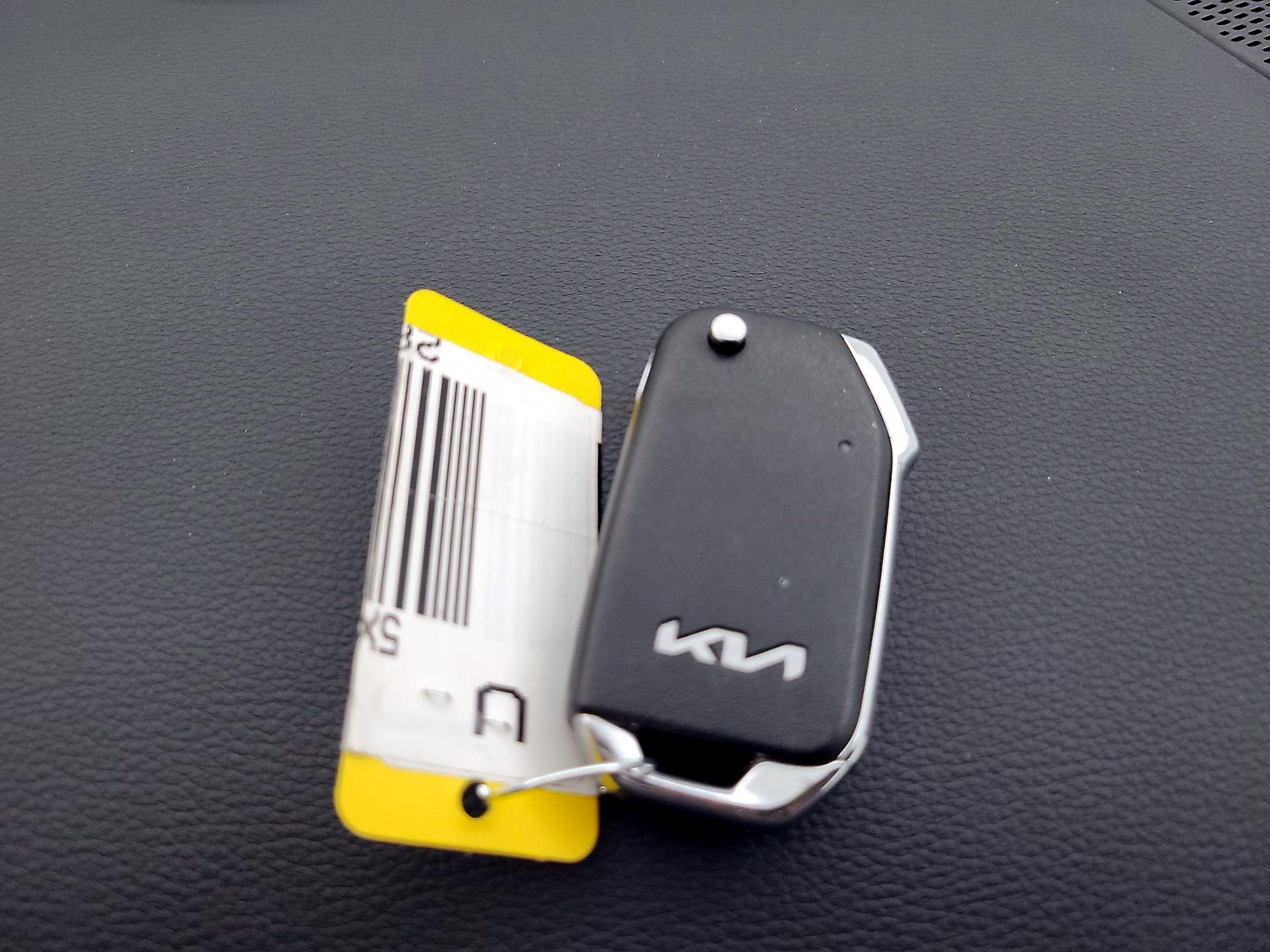 Thumbnail: 2025 Kia Sportage - 18