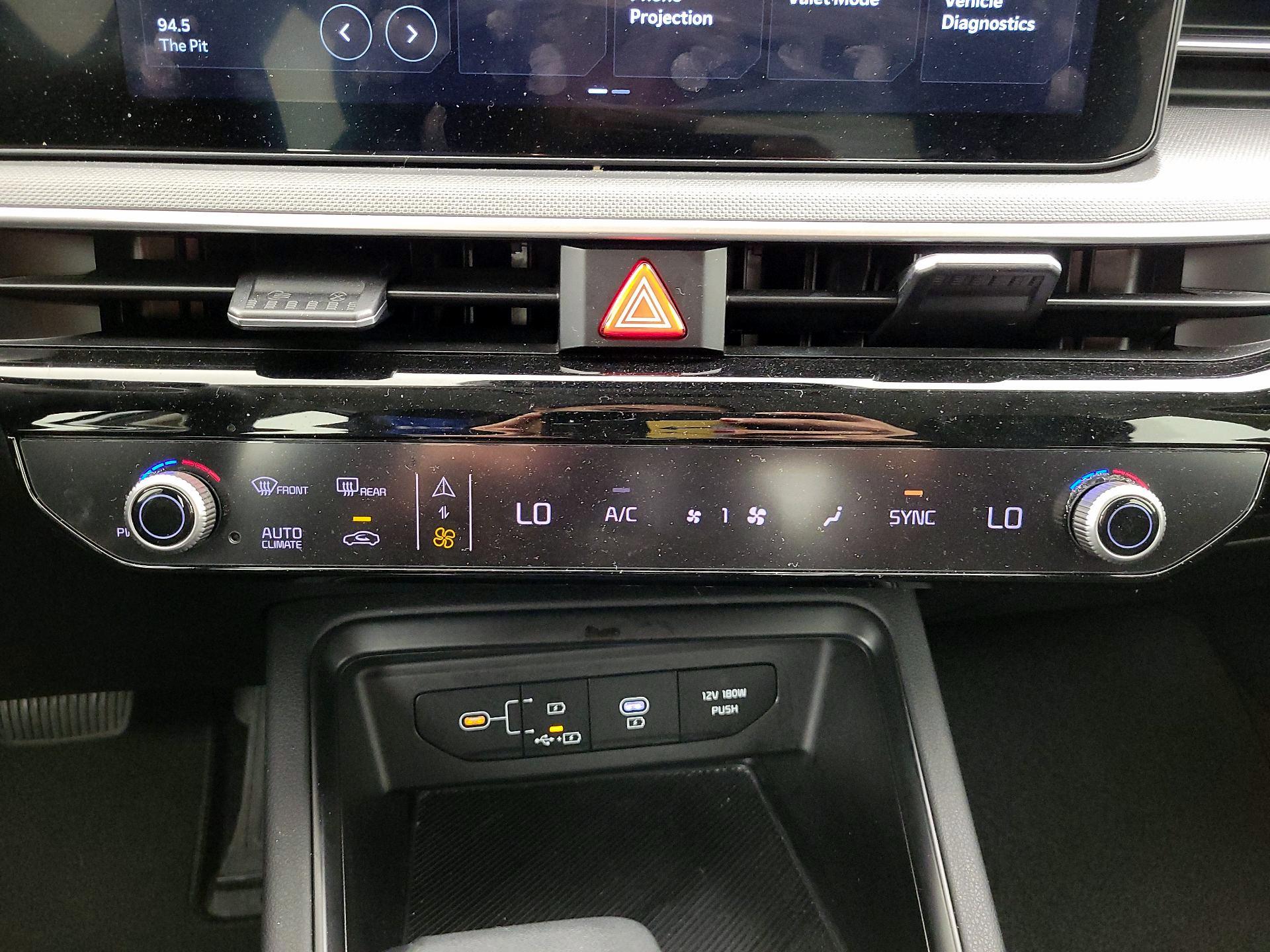 Thumbnail: 2025 Kia K5 - 16