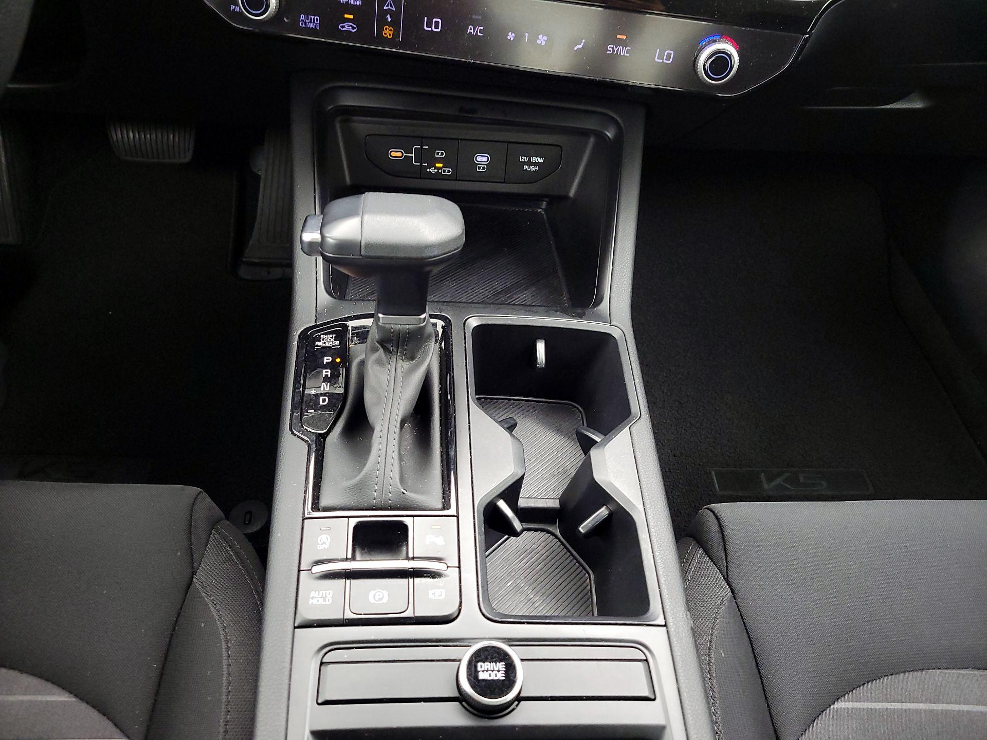 Thumbnail: 2025 Kia K5 - 17