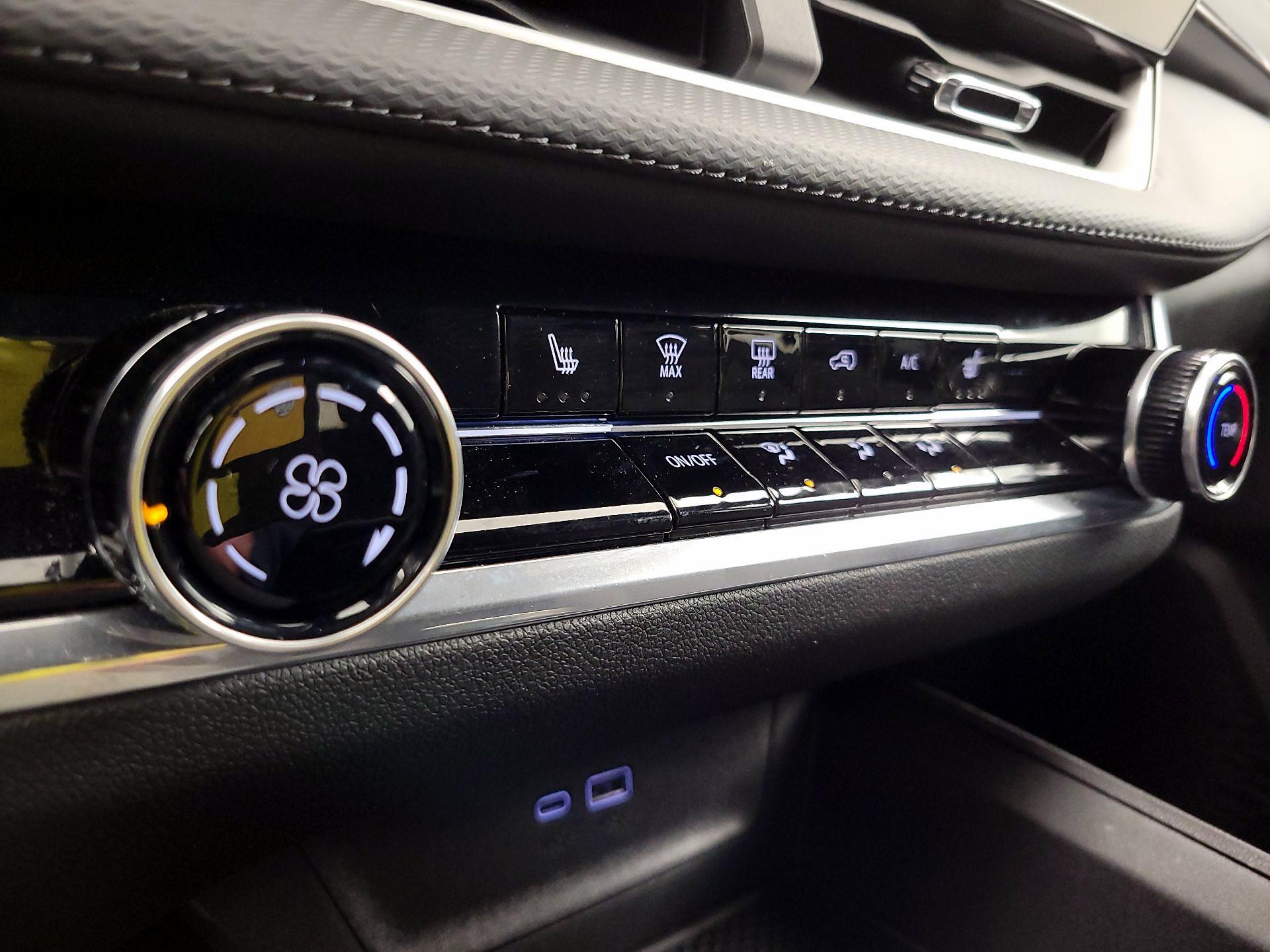 Thumbnail: 2025 Chevrolet Equinox - 17