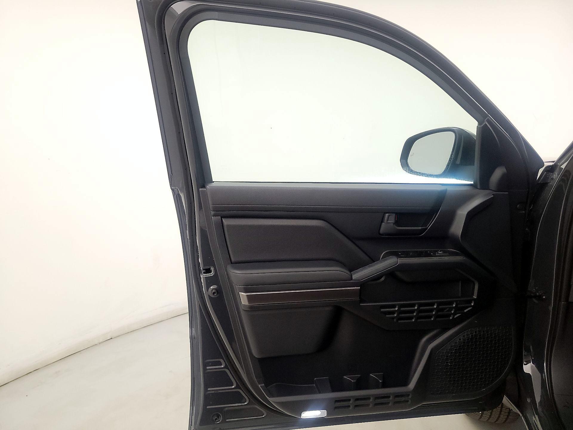 Thumbnail: 2025 Toyota 4Runner - 12