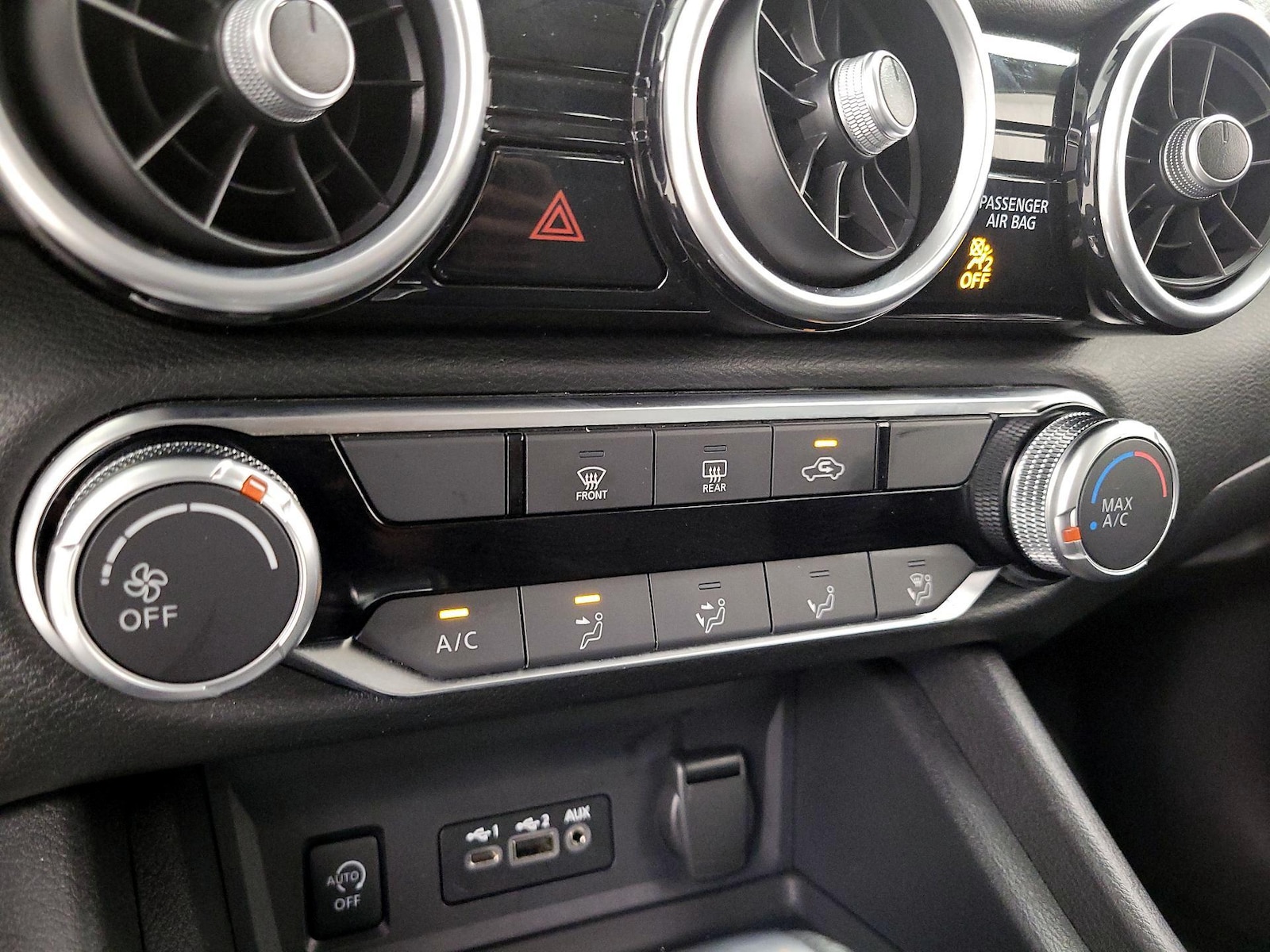 2024 Nissan Sentra SV - Photo 17