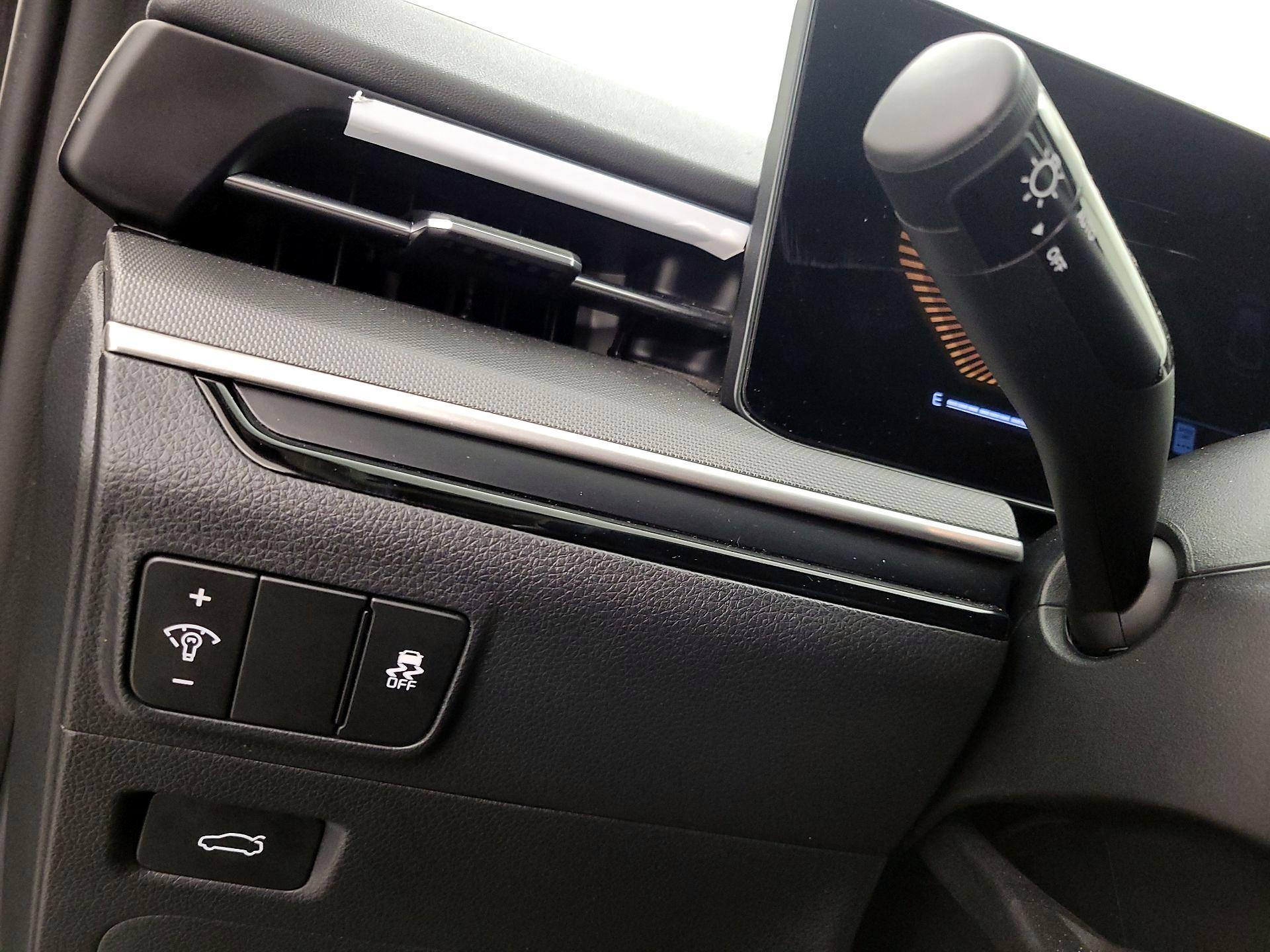 Thumbnail: 2025 Kia K5 - 13