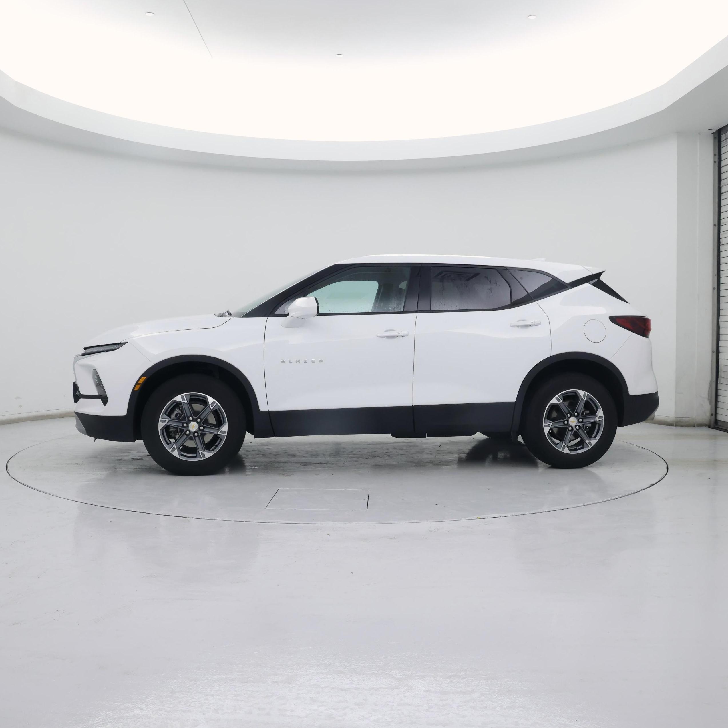 Thumbnail: 2025 Chevrolet Blazer - 3