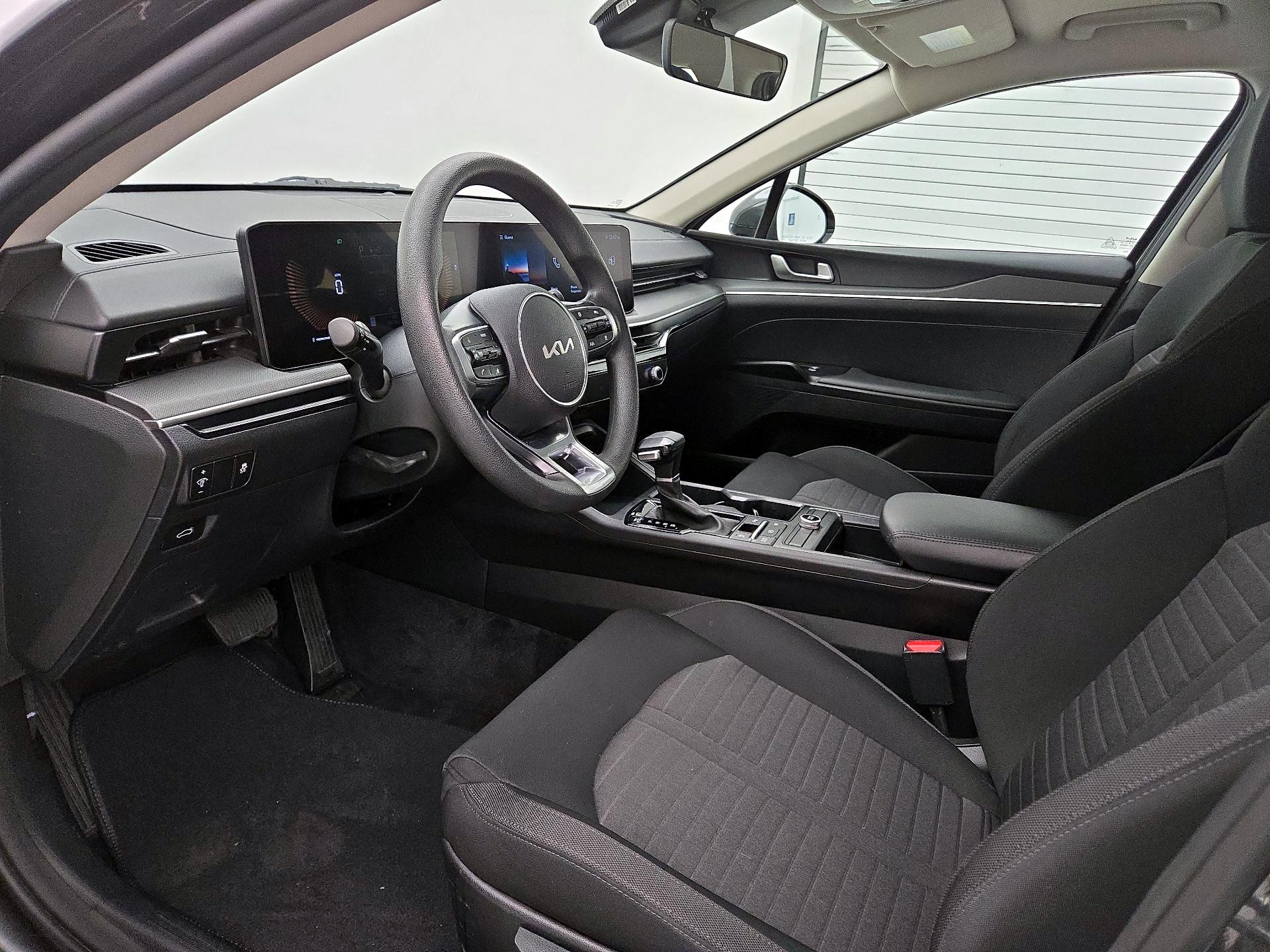 Thumbnail: 2025 Kia K5 - 11