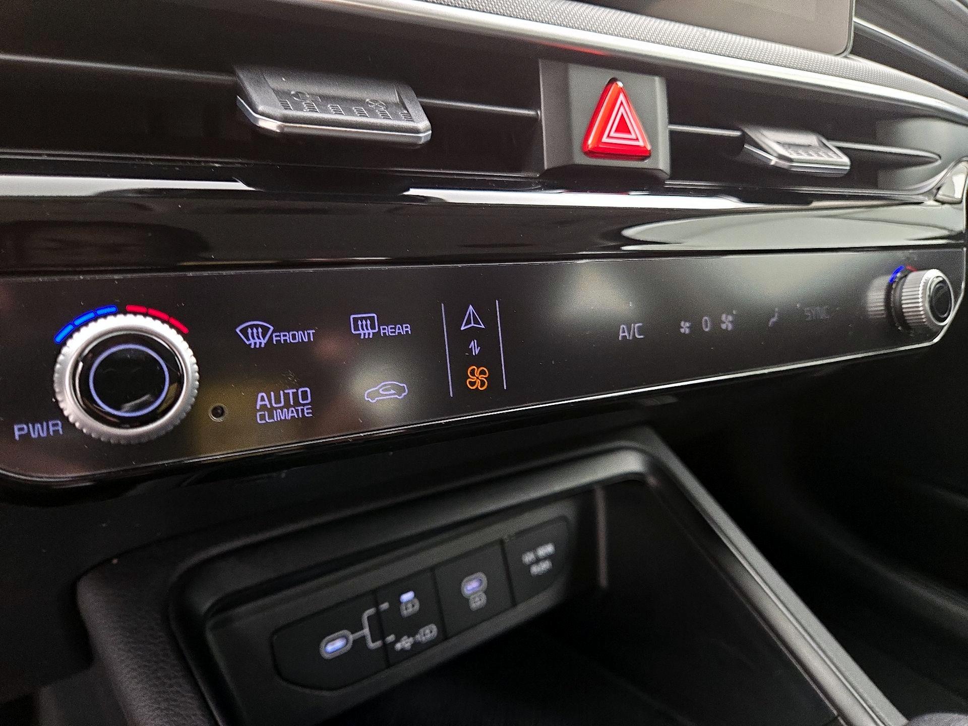 Thumbnail: 2025 Kia K5 - 16