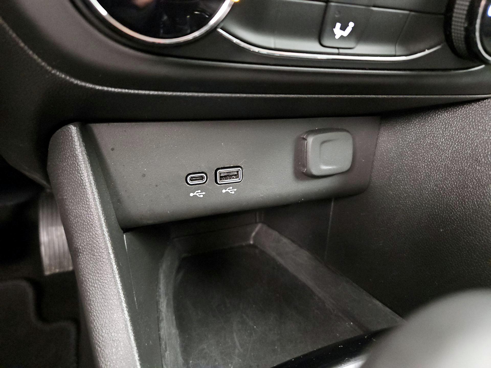 Thumbnail: 2025 Buick Encore GX - 18