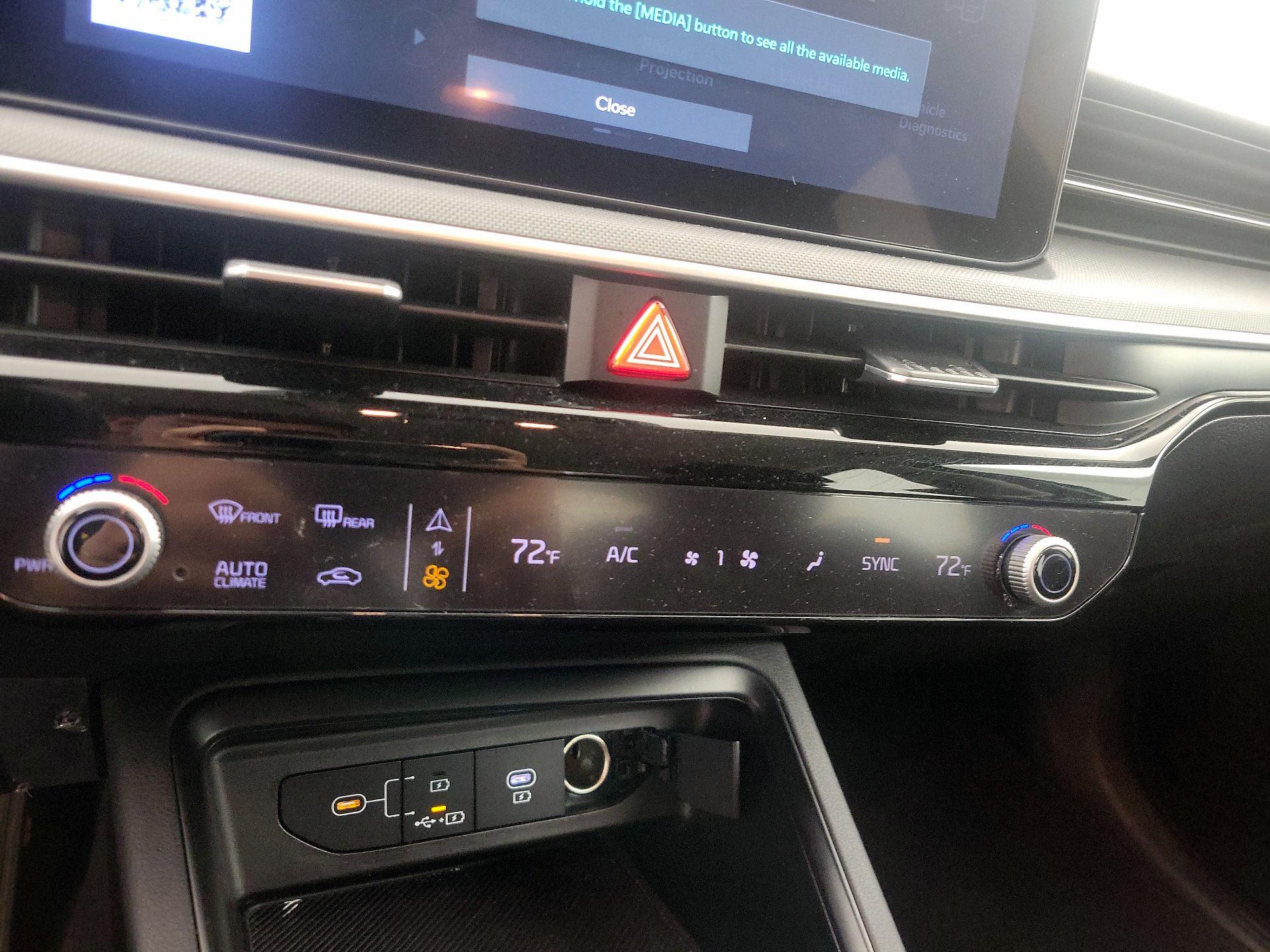 Thumbnail: 2025 Kia K5 - 16