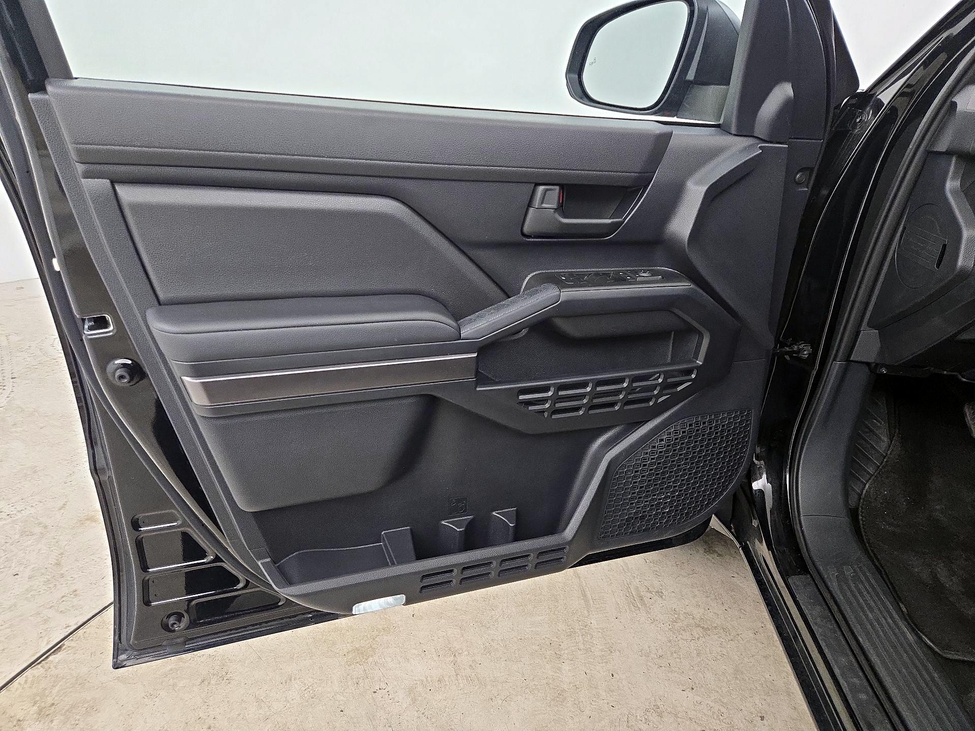 Thumbnail: 2025 Toyota 4Runner - 12