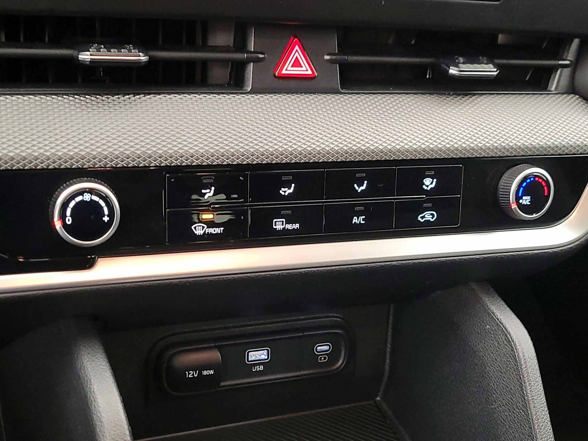 Thumbnail: 2025 Kia Sportage - 16