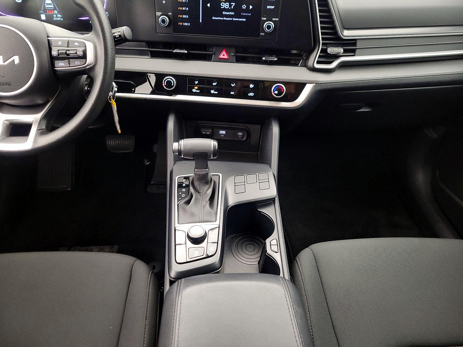 Thumbnail: 2025 Kia Sportage - 17