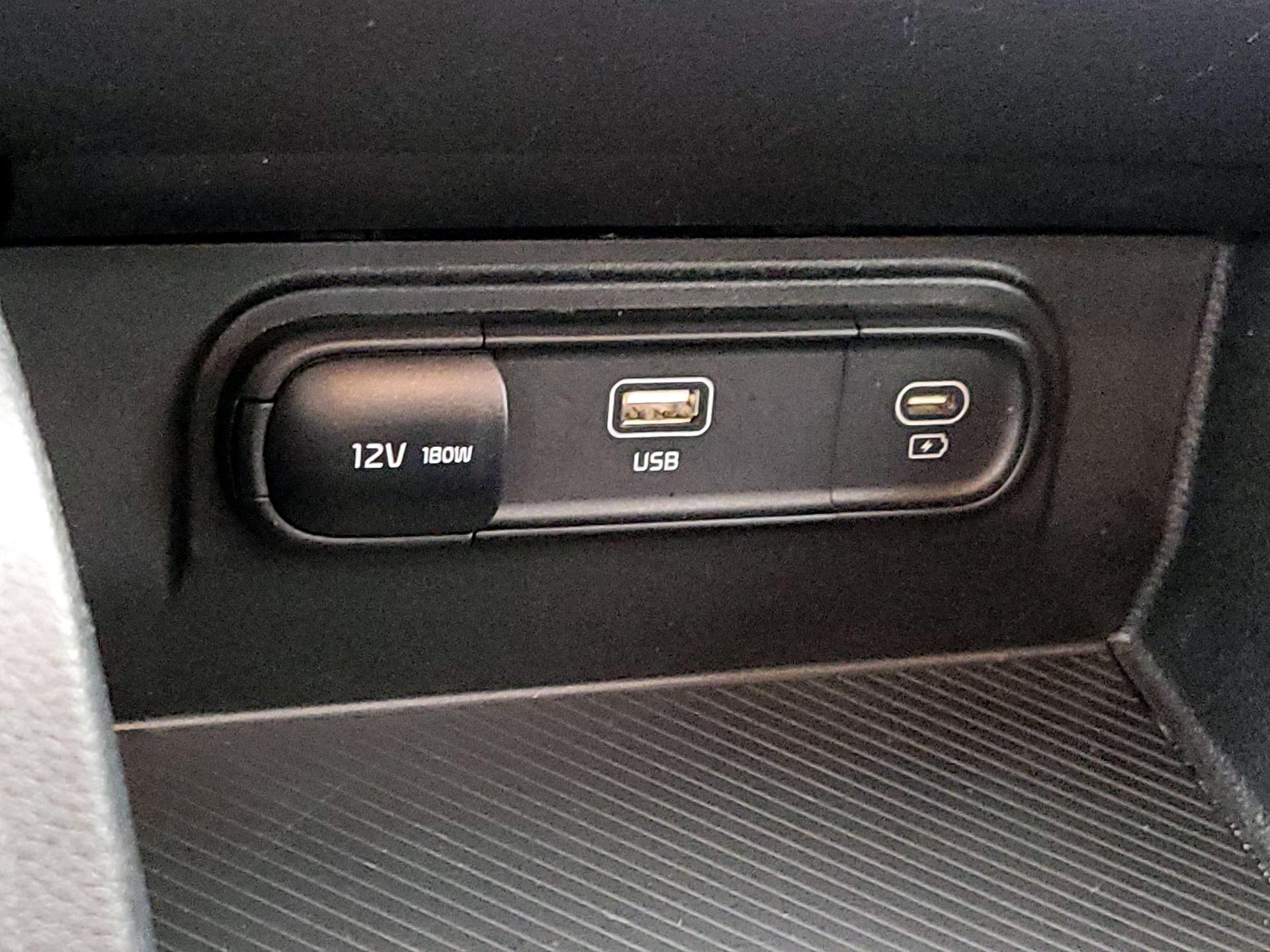 Thumbnail: 2025 Kia Sportage - 18