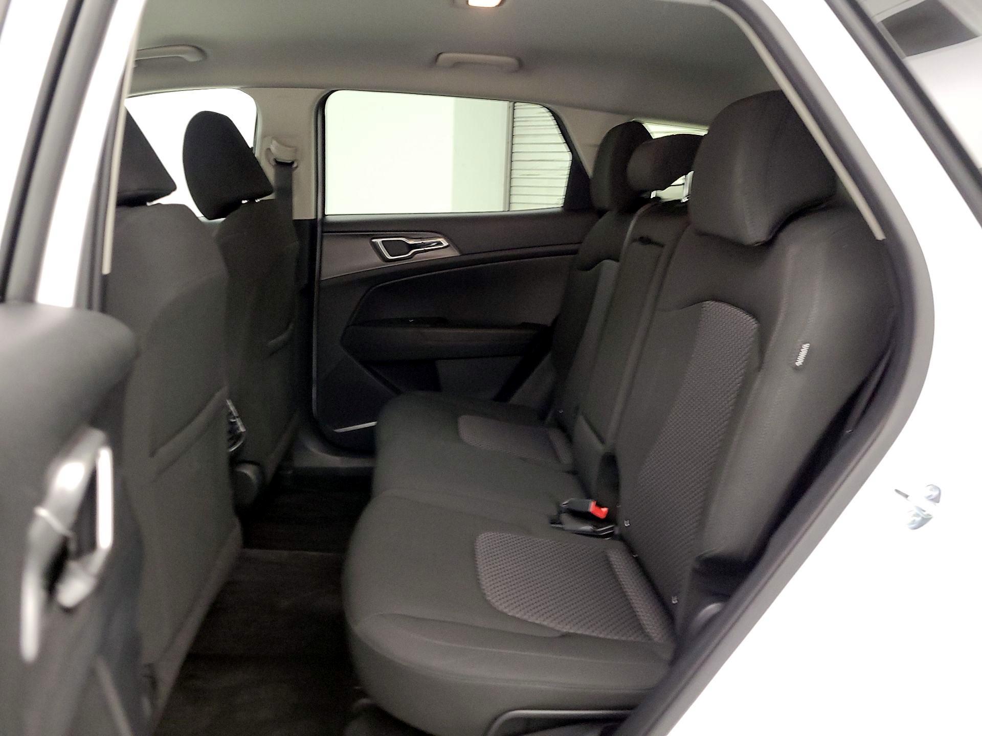 Thumbnail: 2025 Kia Sportage - 19