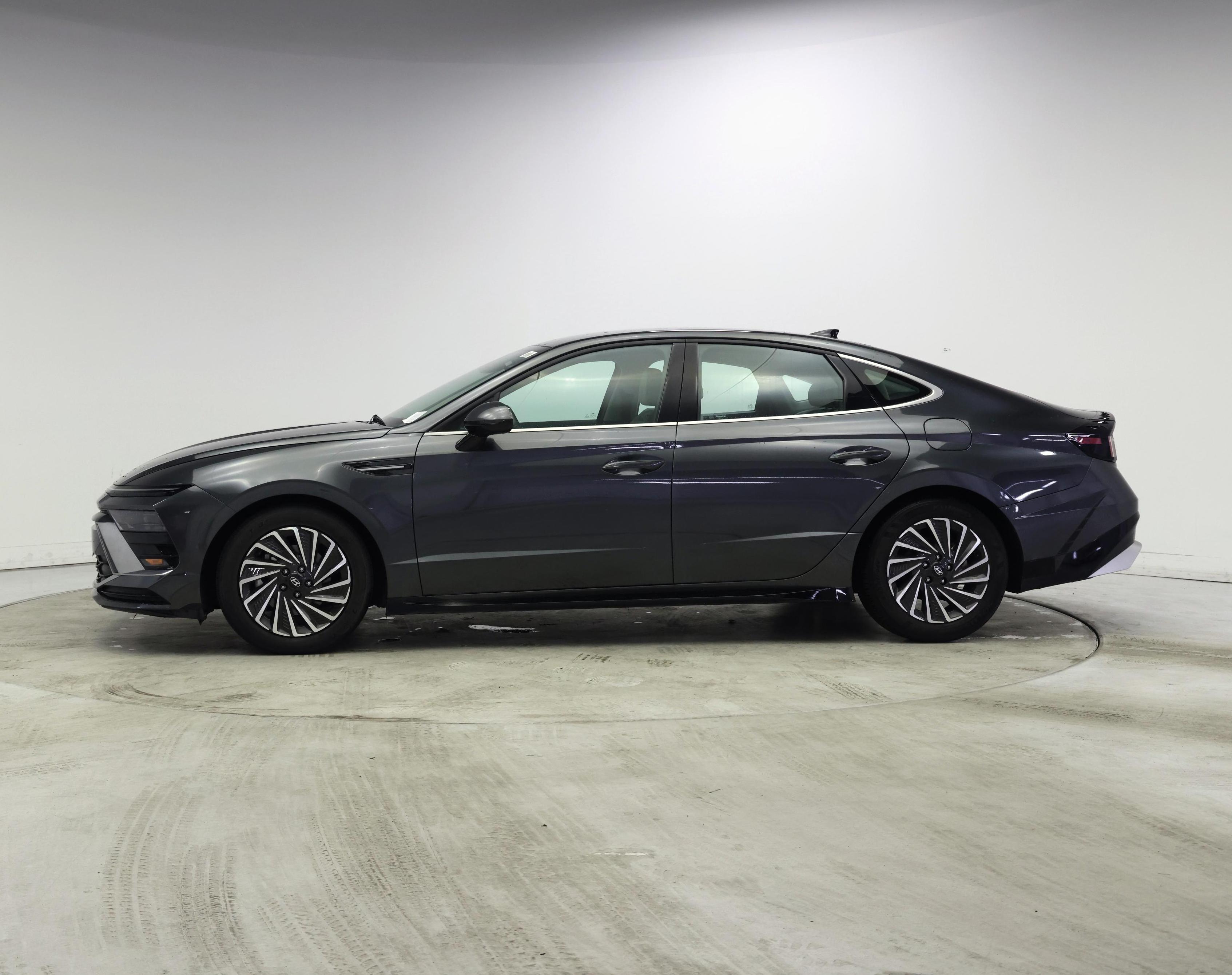 Thumbnail: 2025 Hyundai Sonata - 3