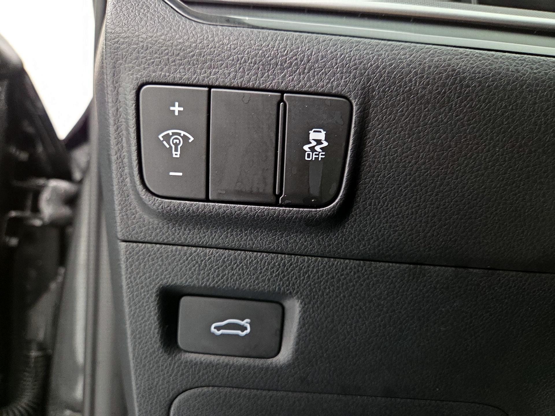 Thumbnail: 2025 Kia K5 - 13