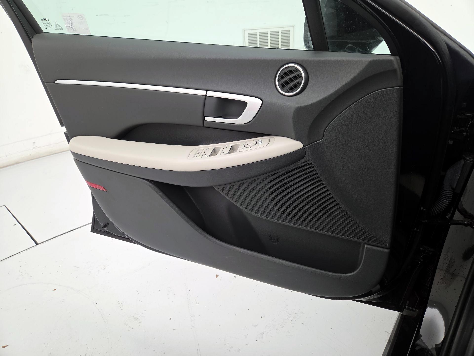 Thumbnail: 2025 Hyundai Sonata - 12