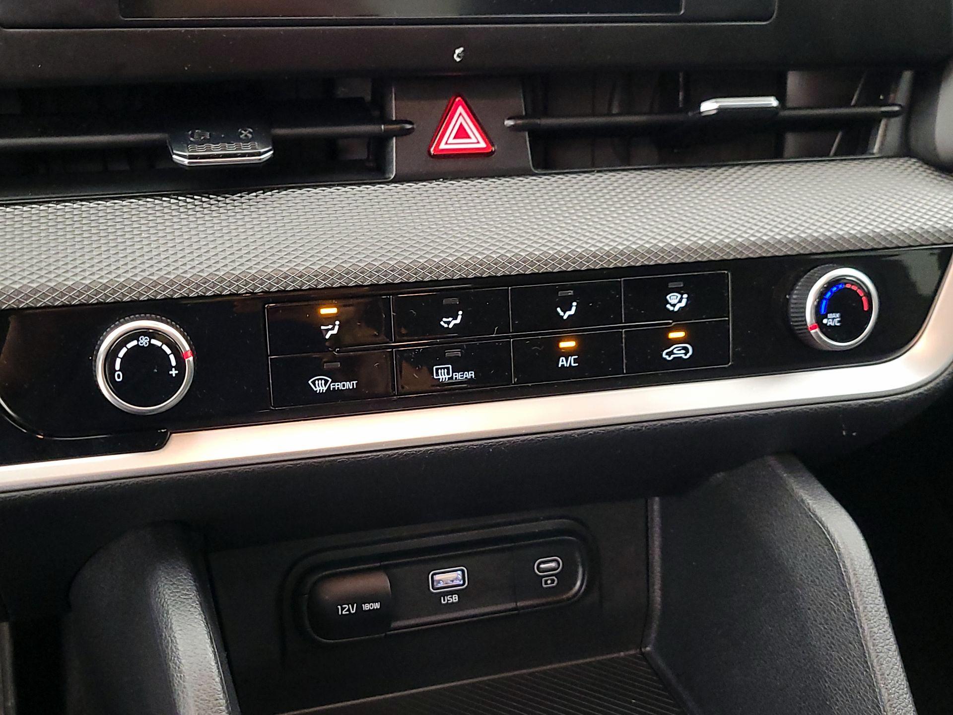 Thumbnail: 2025 Kia Sportage - 16