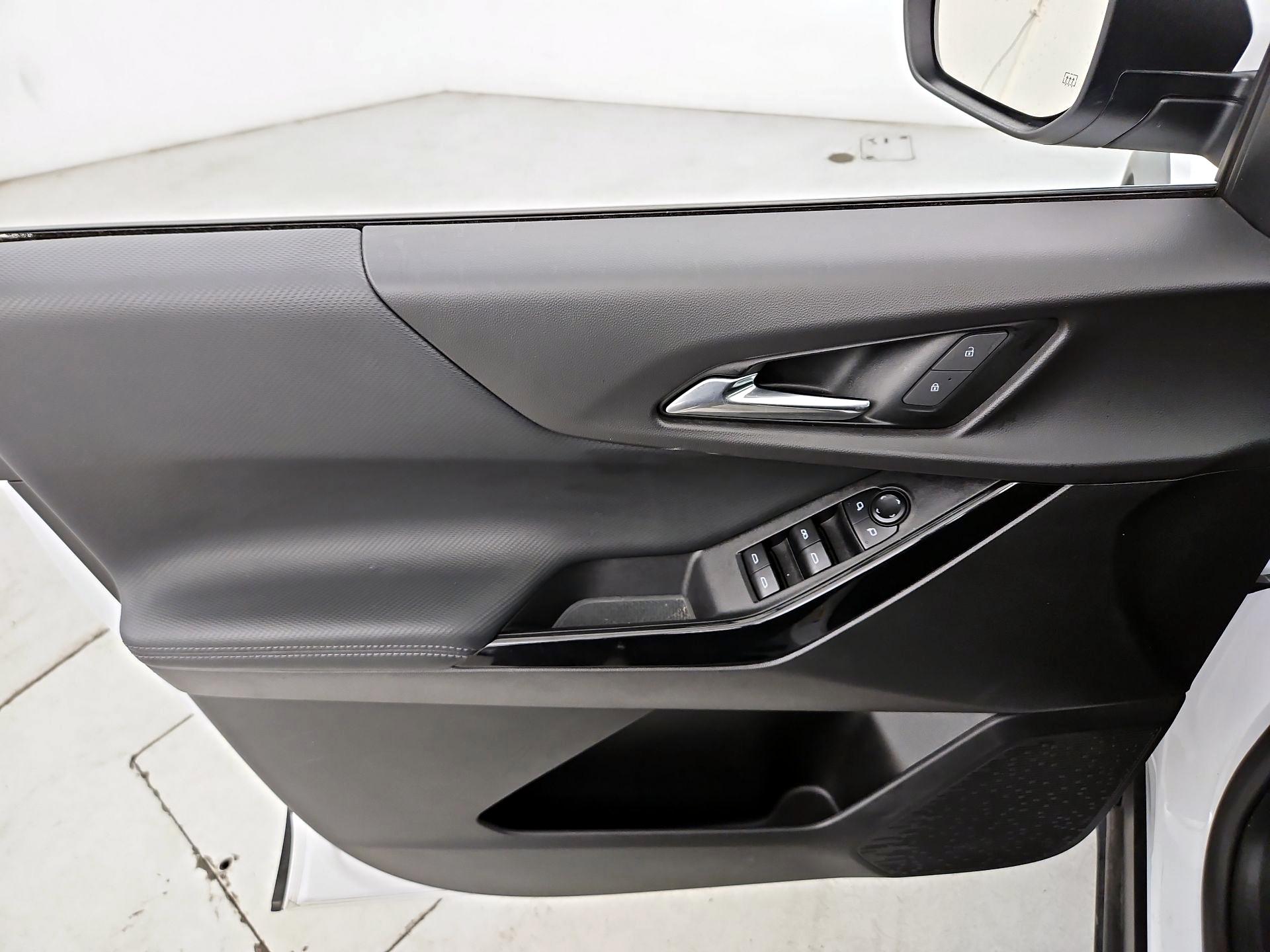 Thumbnail: 2025 Chevrolet Equinox - 12