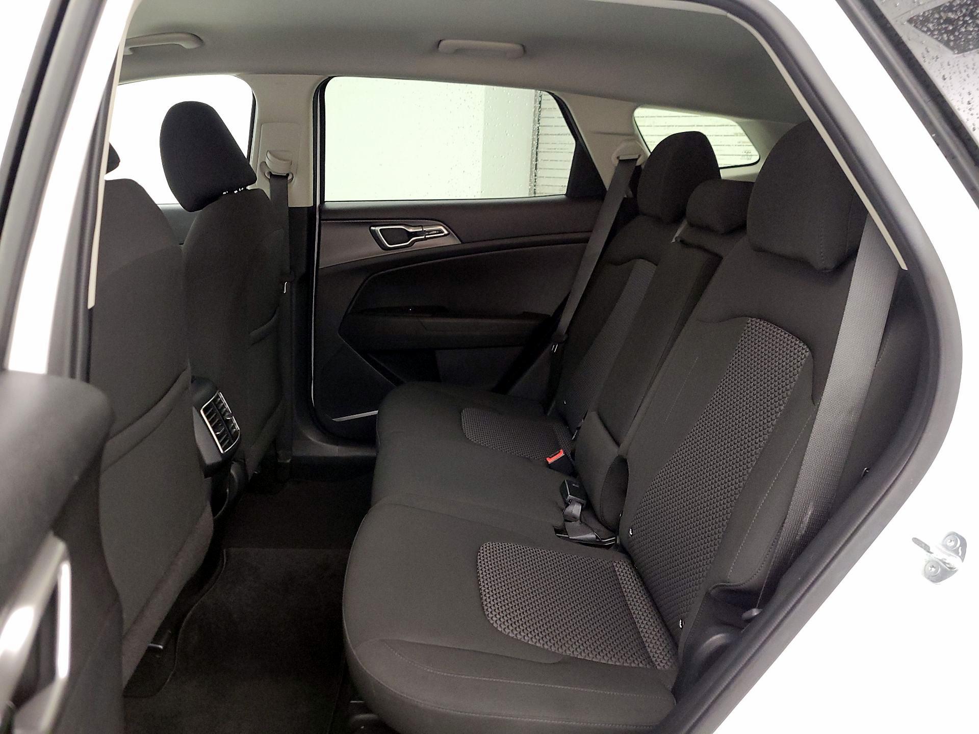 Thumbnail: 2025 Kia Sportage - 19