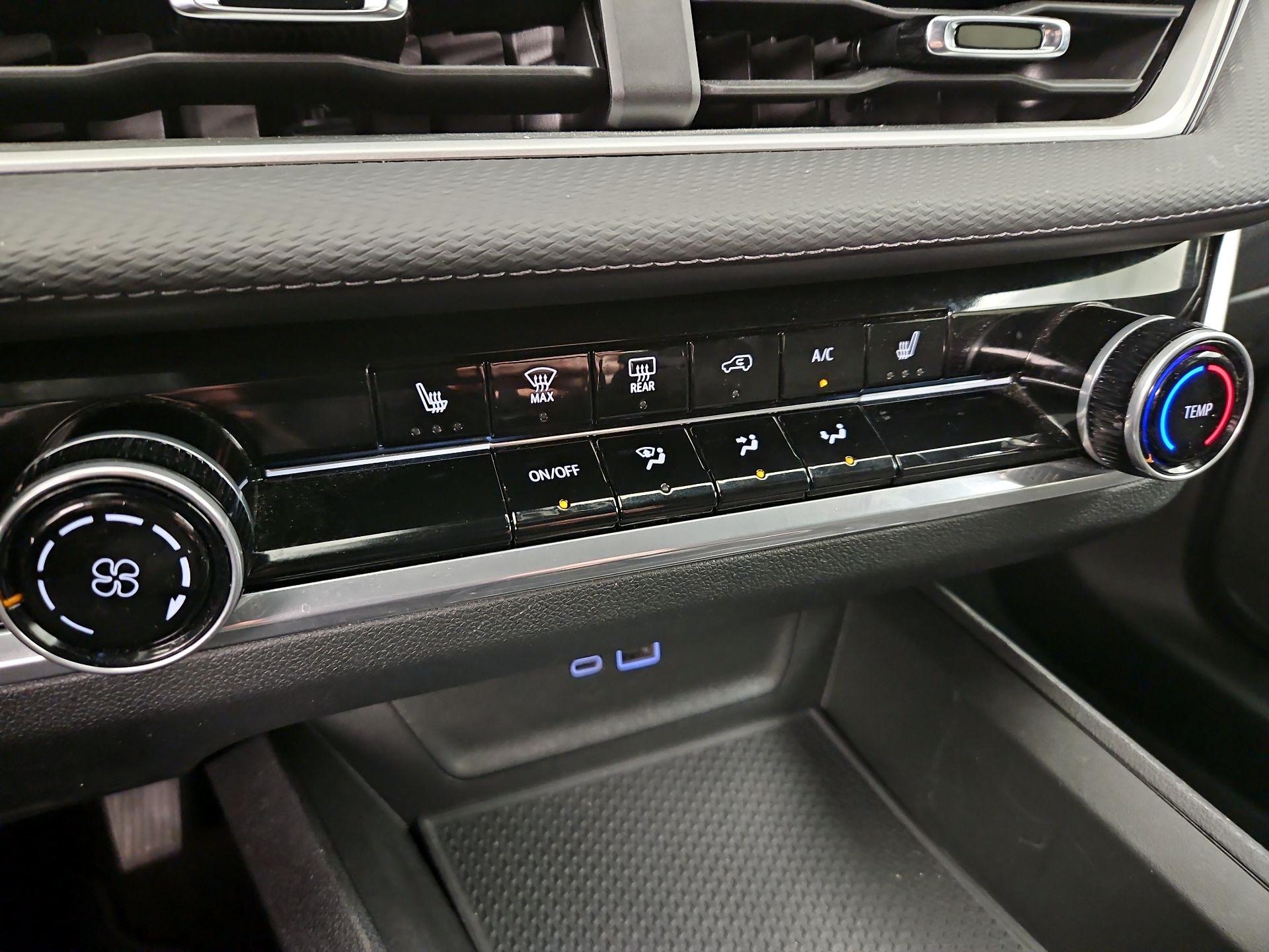 Thumbnail: 2025 Chevrolet Equinox - 16